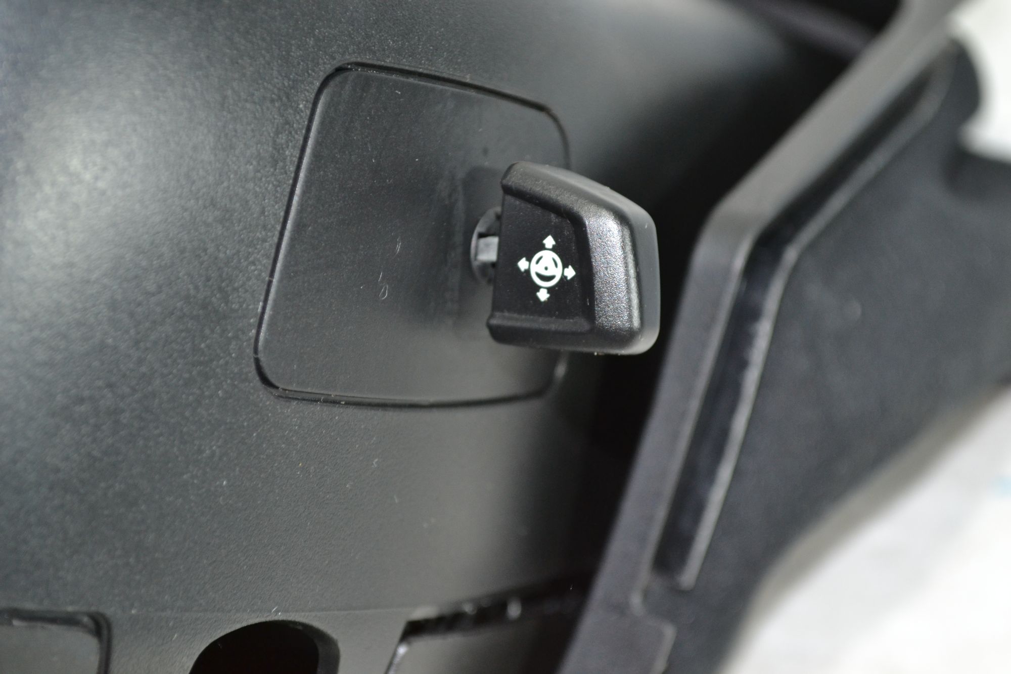 https://ycs.partsauto.market/partsauto-images/thmbs/userImages/b7628e092085f1f91467af1afb6e7630/part/27b3f94d-1ca5-45d8-9d31-af81a6669b66_1780729476211.jpg