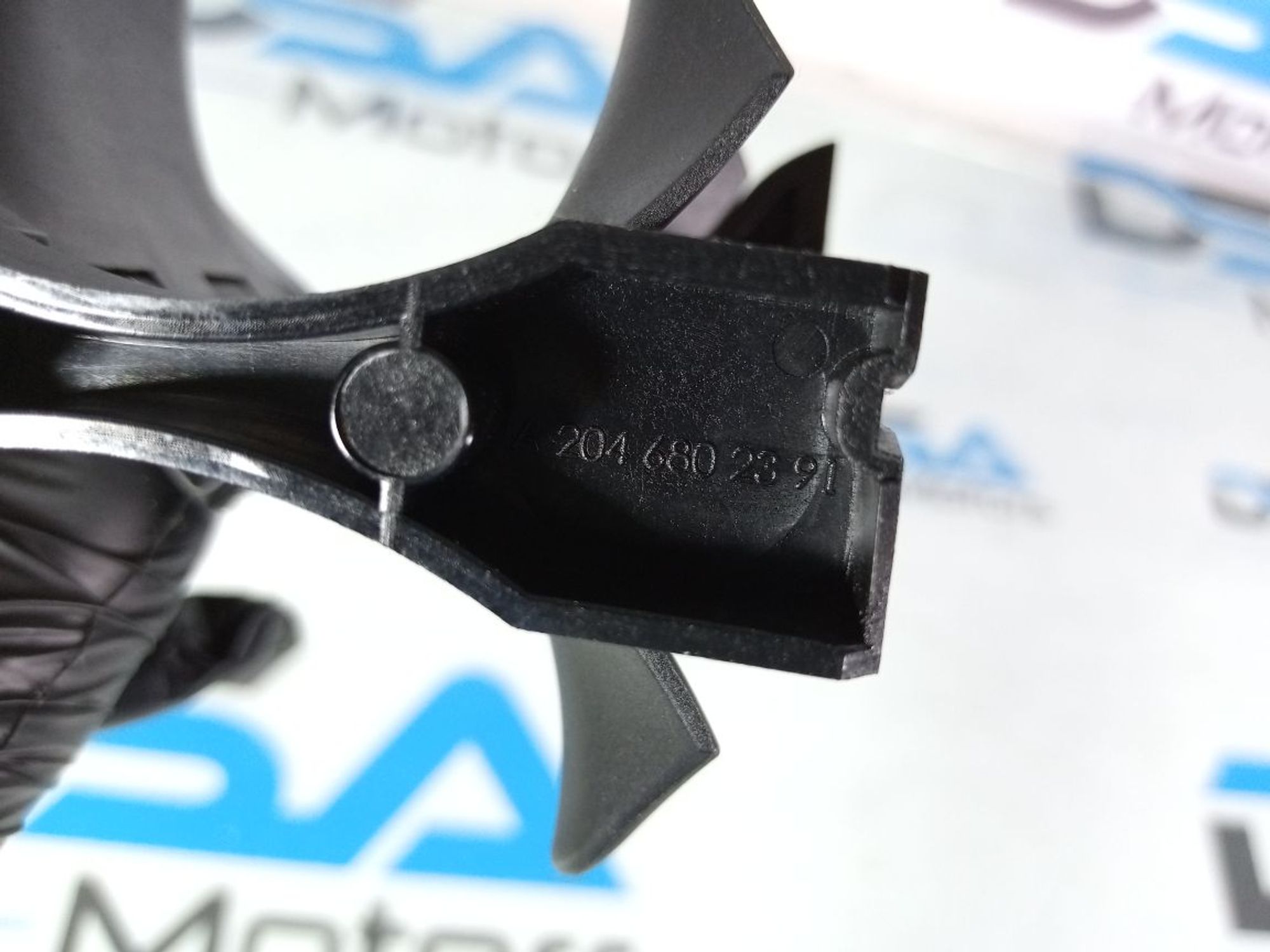 https://ycs.partsauto.market/partsauto-images/thmbs/userImages/b7628e092085f1f91467af1afb6e7630/part/27cf1dc0-8f90-4bc0-96e7-4bb12db68e40_1746001839065.jpg
