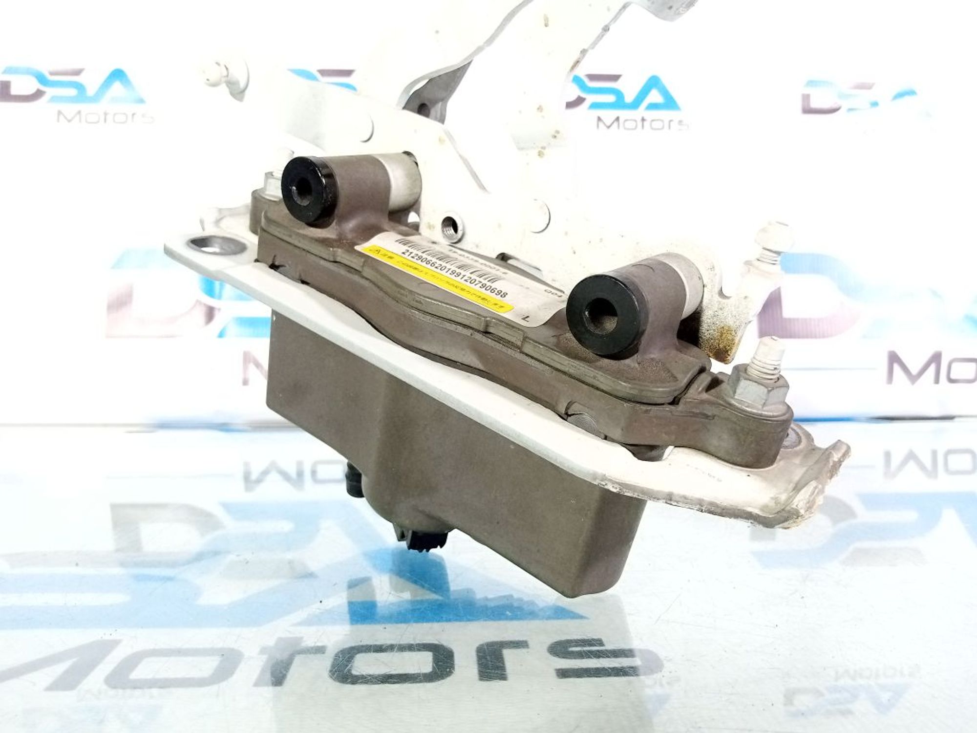 https://ycs.partsauto.market/partsauto-images/thmbs/userImages/b7628e092085f1f91467af1afb6e7630/part/28308b2f-a9f8-47af-a477-2629dbd4ae97_1740487827773.jpg