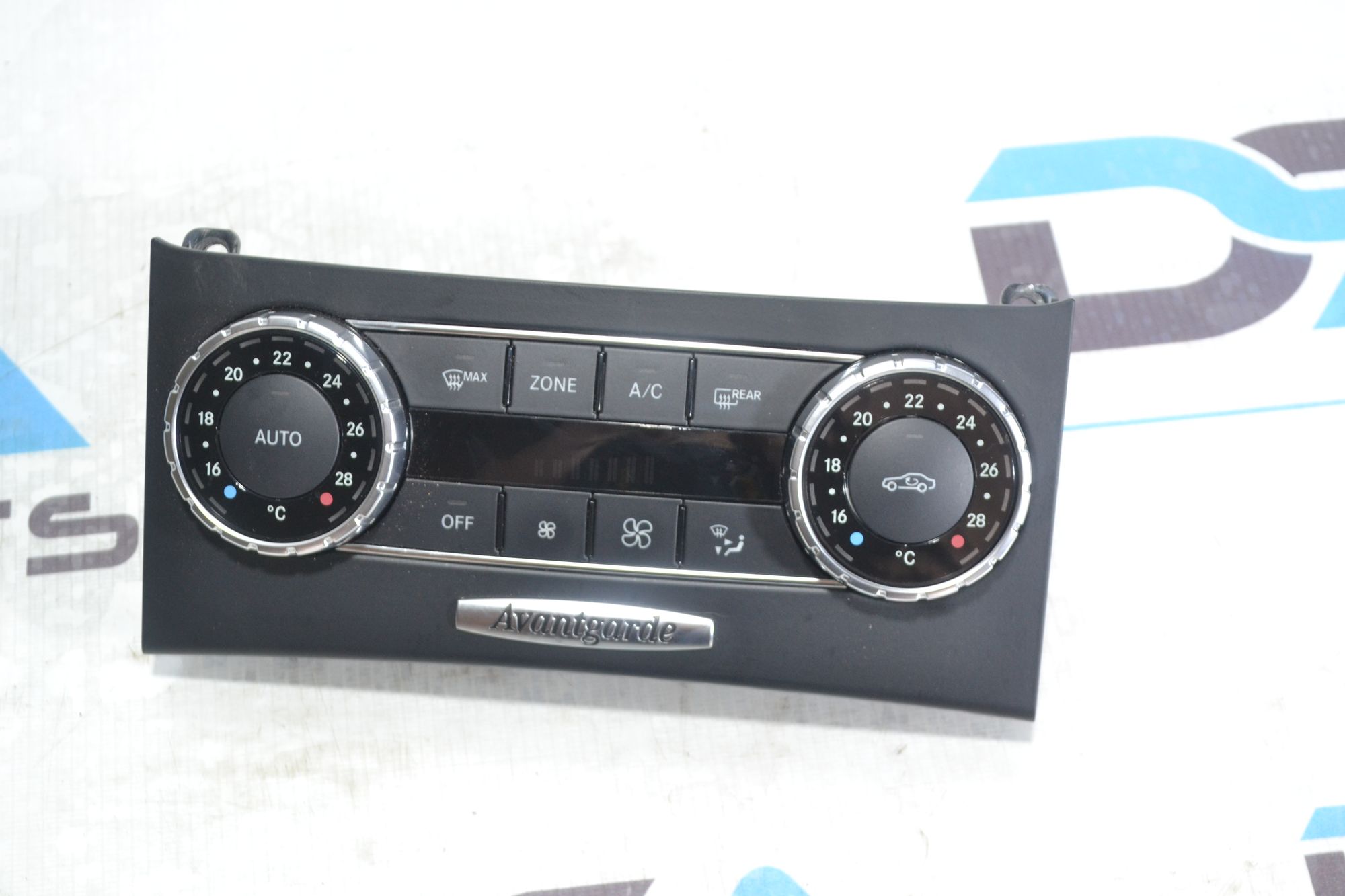 https://ycs.partsauto.market/partsauto-images/thmbs/userImages/b7628e092085f1f91467af1afb6e7630/part/2837f897-89bd-4249-a544-050bed45f2ee_1781076743930.jpg