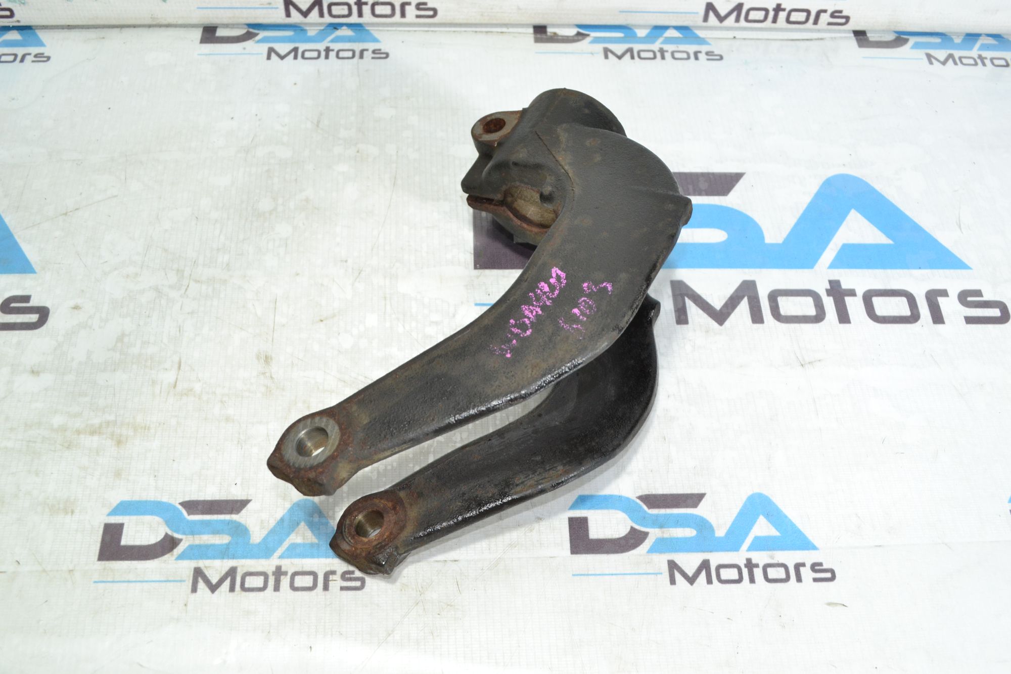 https://ycs.partsauto.market/partsauto-images/thmbs/userImages/b7628e092085f1f91467af1afb6e7630/part/28864d08-13b3-4426-ad3f-82d94746589b_1781270864880.jpg
