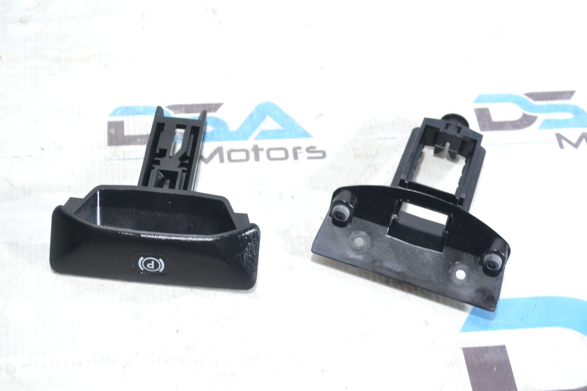 https://ycs.partsauto.market/partsauto-images/thmbs/userImages/b7628e092085f1f91467af1afb6e7630/part/28be746c-011d-4499-9a32-141b0a5c432f_1781004235381.jpg