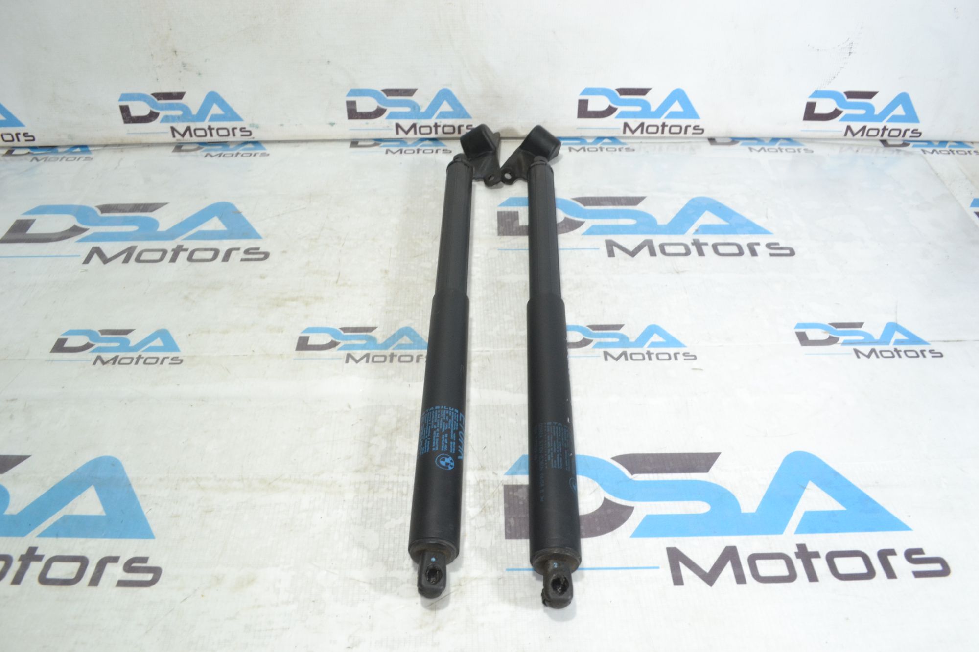 https://ycs.partsauto.market/partsauto-images/thmbs/userImages/b7628e092085f1f91467af1afb6e7630/part/291696a0-a12c-45ae-a4d6-b8407a603773_1781253387496.jpg