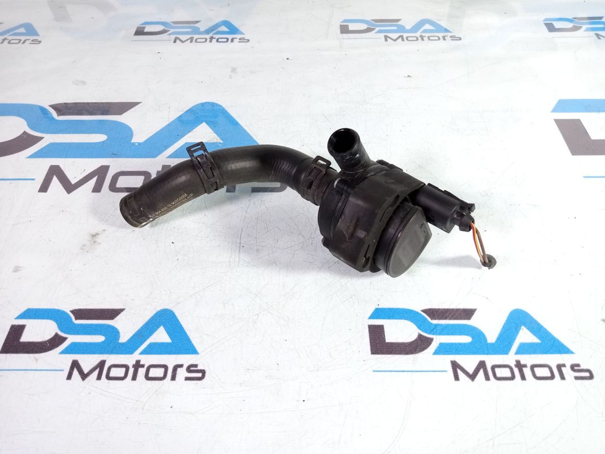 https://ycs.partsauto.market/partsauto-images/thmbs/userImages/b7628e092085f1f91467af1afb6e7630/part/29504f3c-37fb-4a28-bf68-8ad71cfb0c24_1736757026130.jpg