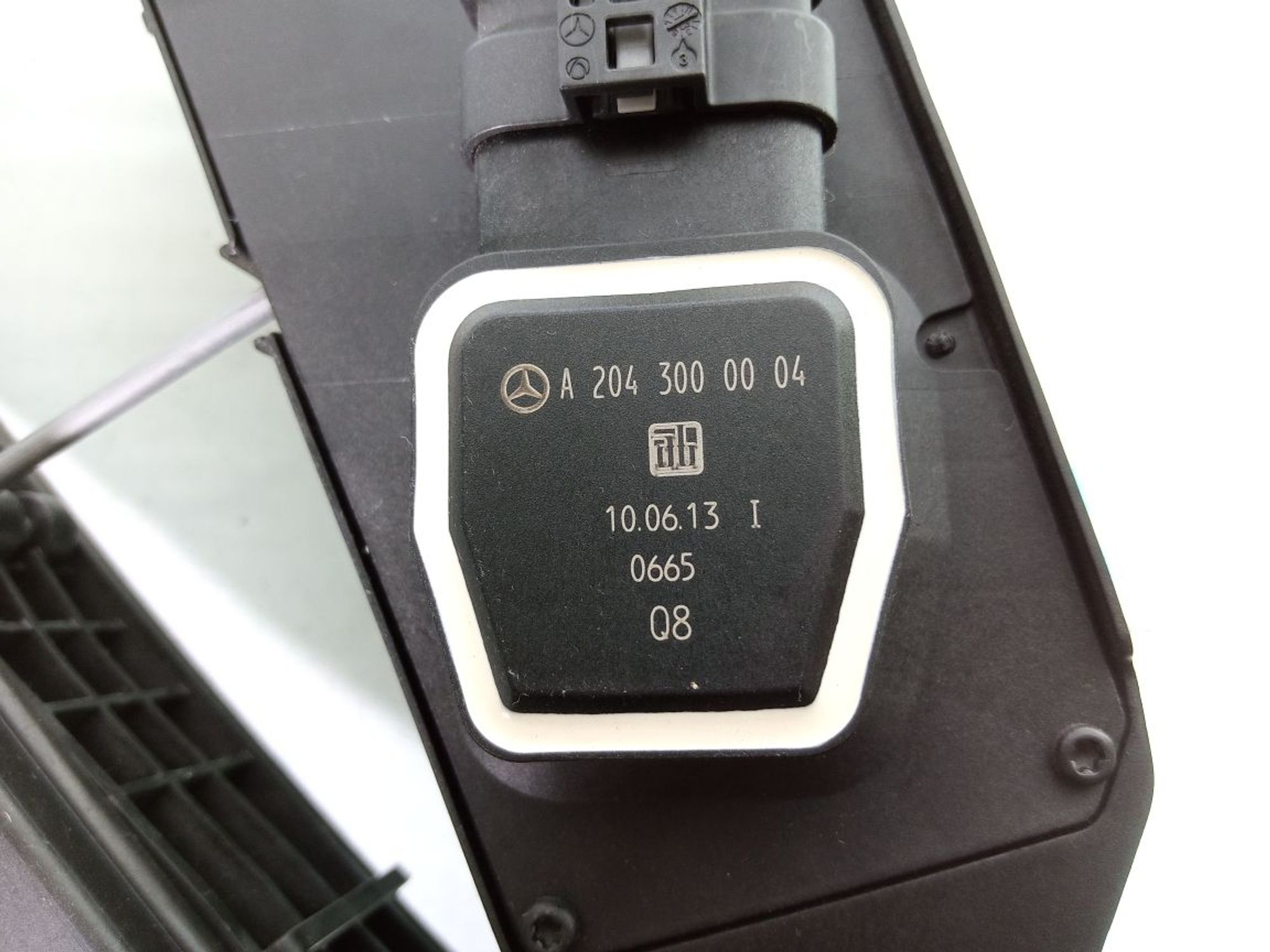 https://ycs.partsauto.market/partsauto-images/thmbs/userImages/b7628e092085f1f91467af1afb6e7630/part/298b81f9-220b-44b3-a9b4-956934912067_1736500211748.jpg