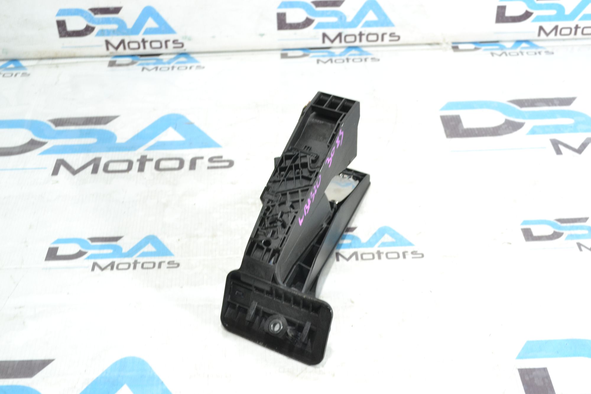 https://ycs.partsauto.market/partsauto-images/thmbs/userImages/b7628e092085f1f91467af1afb6e7630/part/2a82ad4f-212a-475a-9ab2-5036cba4c5c9_1780927314237.jpg