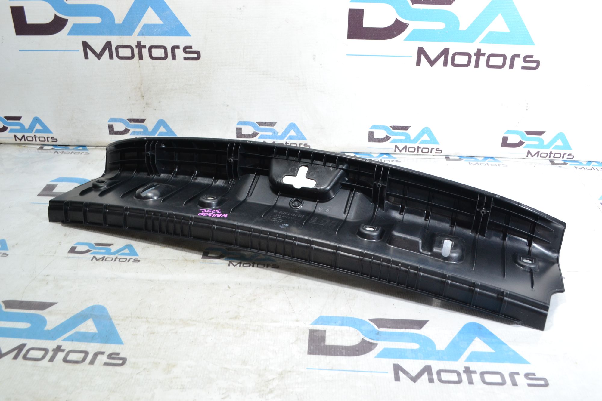 Накладка замка багажника оригинал BMW 5 F10/F18 из Японии, 1400 рублей, Кореновск