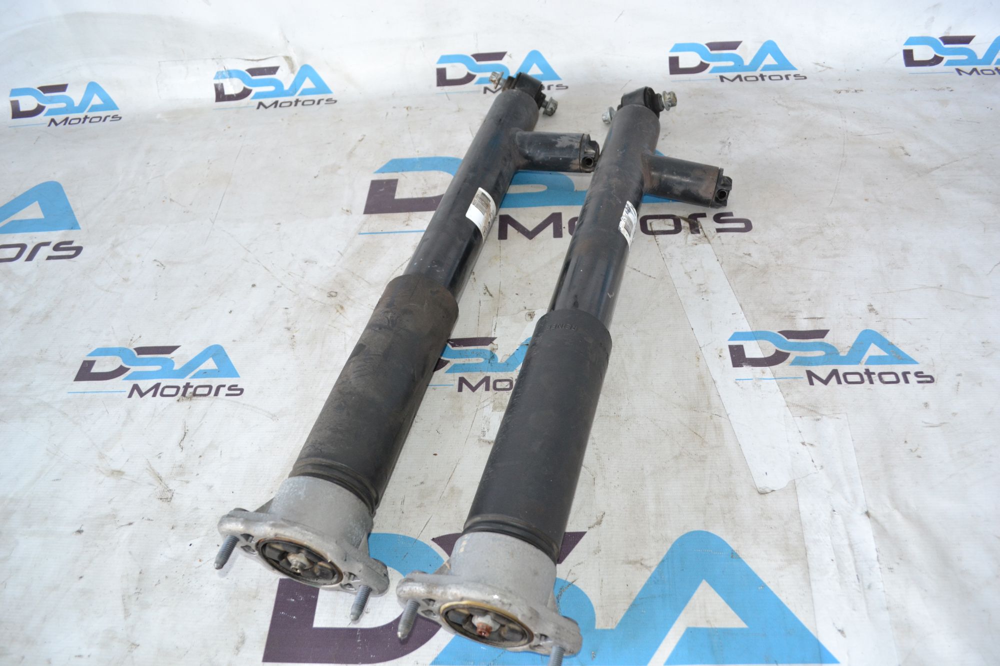 https://ycs.partsauto.market/partsauto-images/thmbs/userImages/b7628e092085f1f91467af1afb6e7630/part/2af69b5b-55dc-4e62-a590-767a7c1de12f_1785148707543.jpg