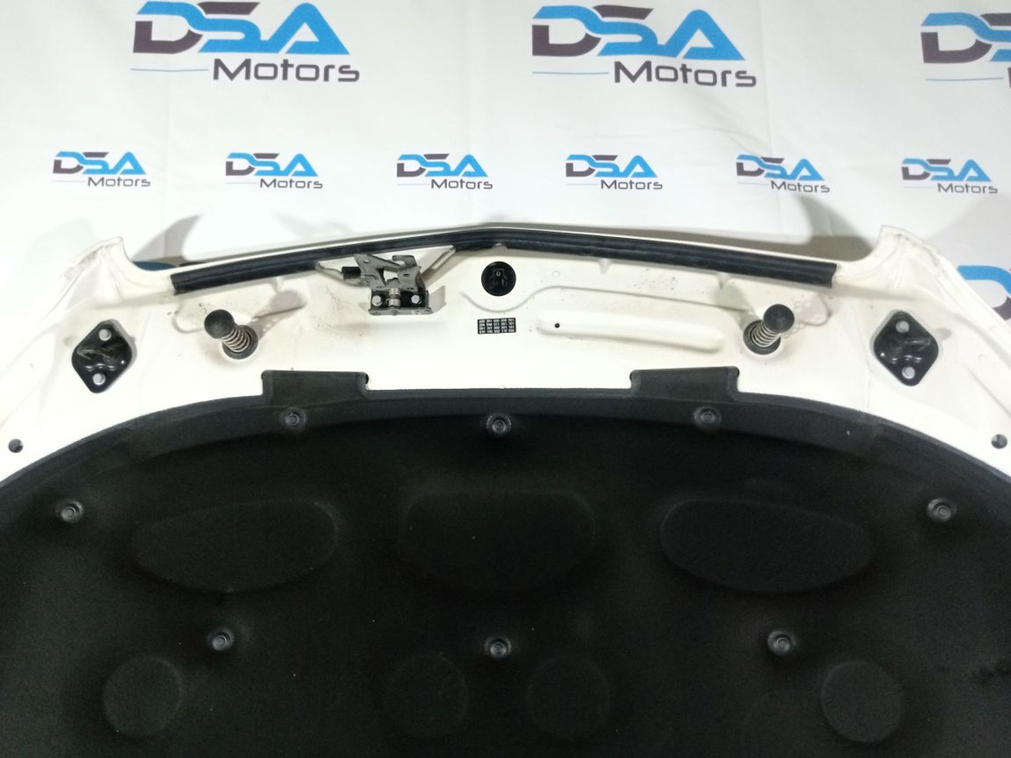 https://ycs.partsauto.market/partsauto-images/thmbs/userImages/b7628e092085f1f91467af1afb6e7630/part/2b755c04-51ab-4735-a3f8-2178863a1fa4_1746018781166.jpg