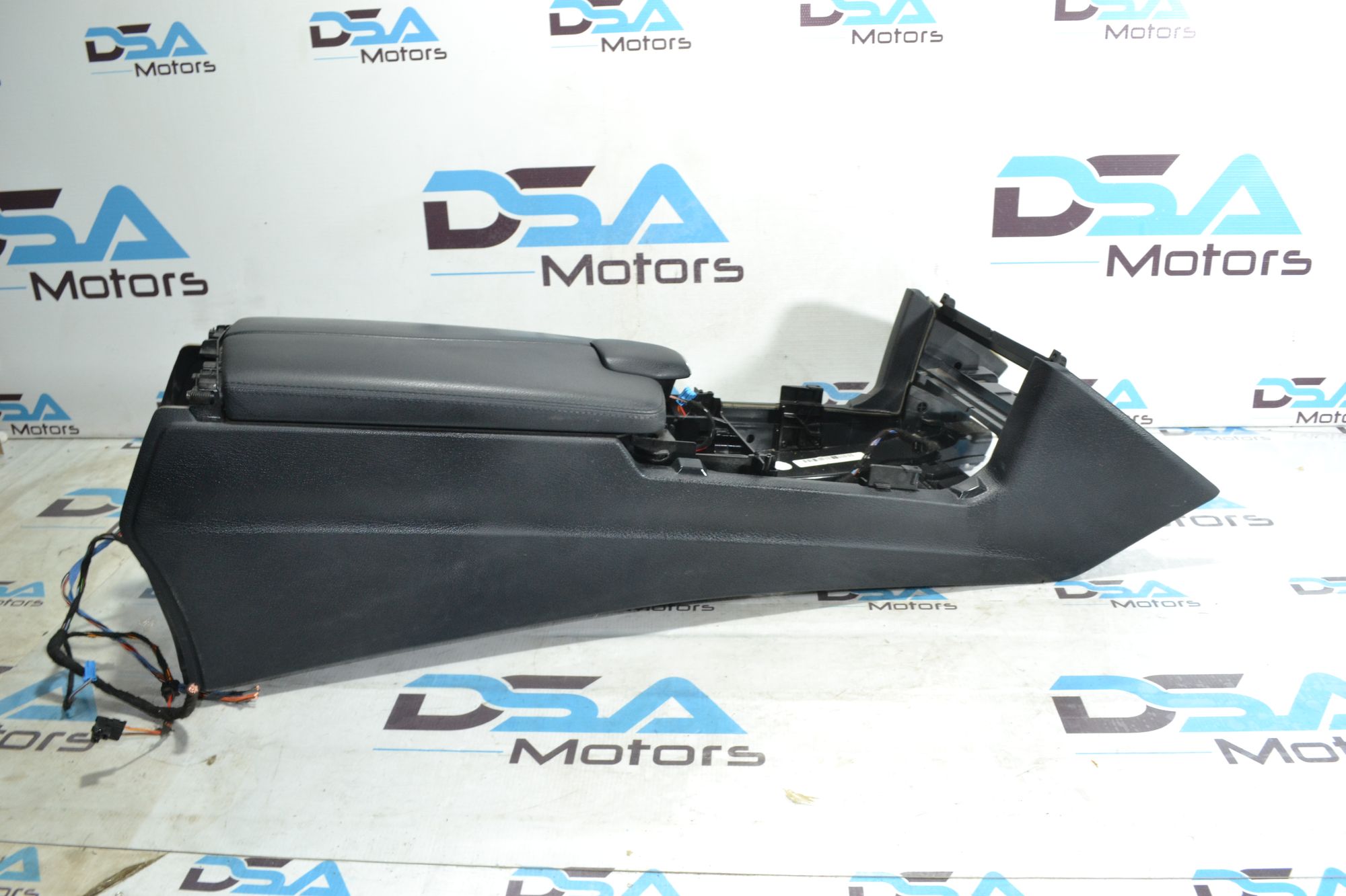 https://ycs.partsauto.market/partsauto-images/thmbs/userImages/b7628e092085f1f91467af1afb6e7630/part/2ba907a3-ecd4-4e3f-8255-953e9e362bad_1780917780553.jpg