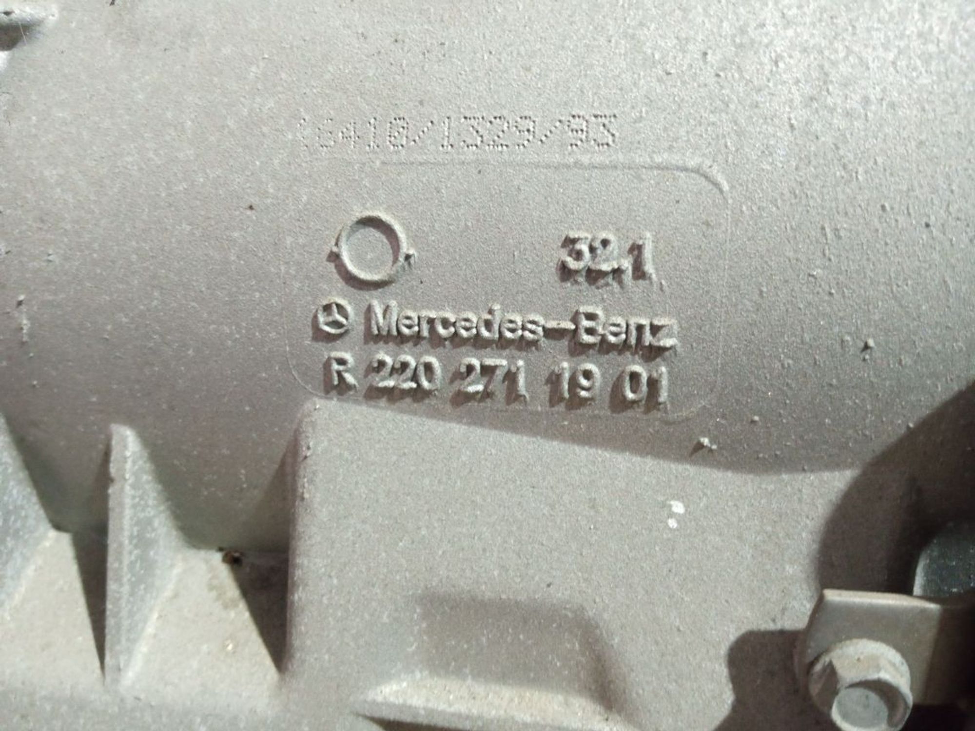 https://ycs.partsauto.market/partsauto-images/thmbs/userImages/b7628e092085f1f91467af1afb6e7630/part/2bb87f30-dbb3-4693-bea8-9566422ac3b5_1749017303492.jpg