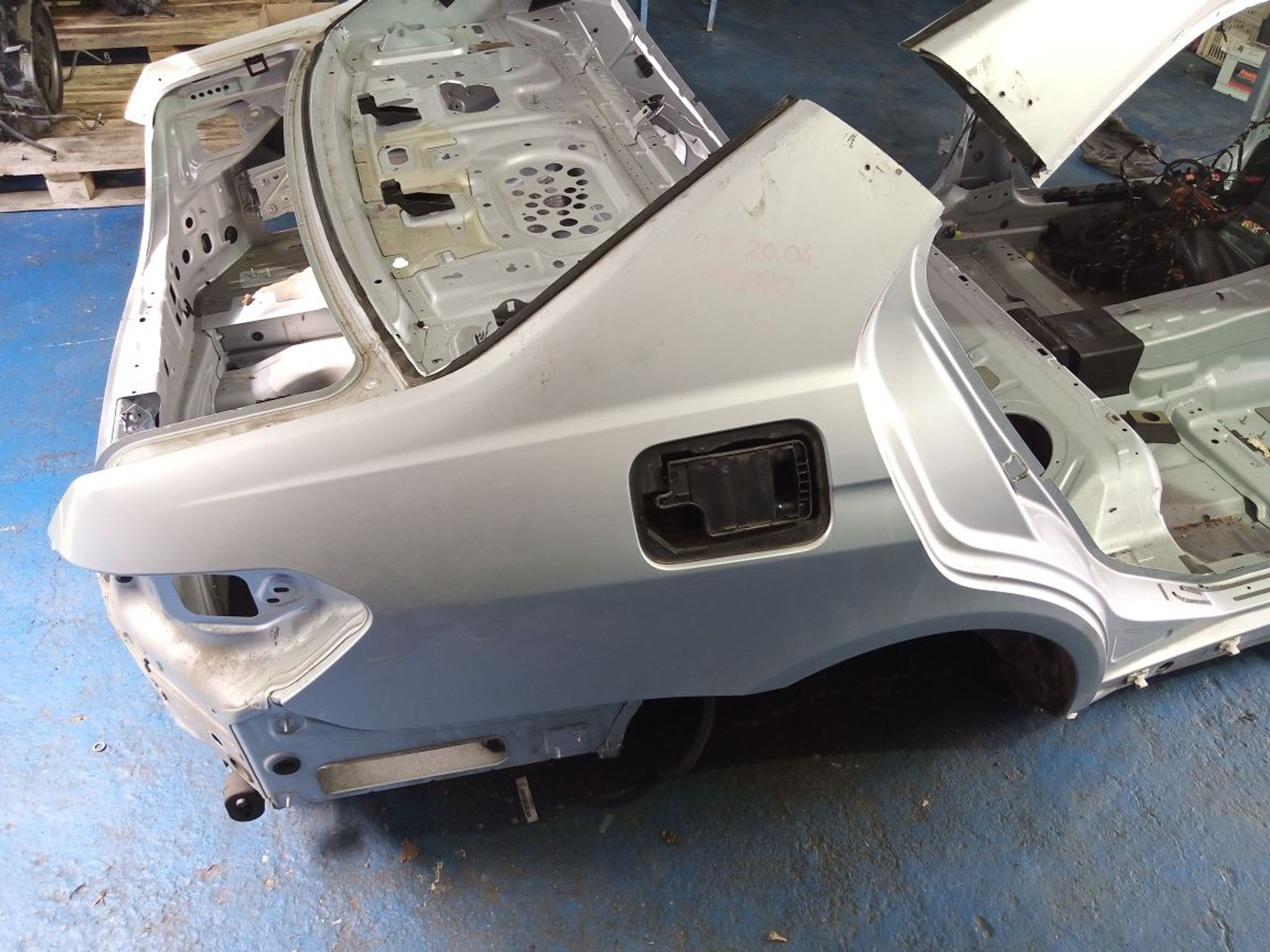 https://ycs.partsauto.market/partsauto-images/thmbs/userImages/b7628e092085f1f91467af1afb6e7630/part/2c42a190-cd7c-4792-abb6-fb398169e6bb_1749732671762.jpg