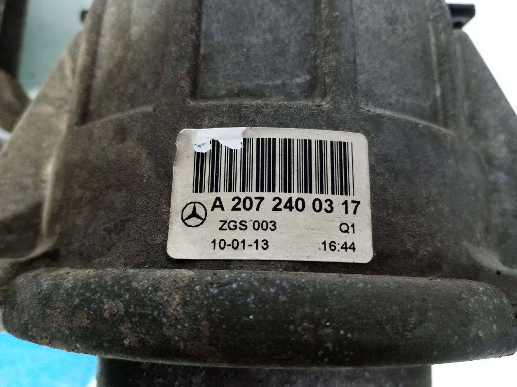 https://ycs.partsauto.market/partsauto-images/thmbs/userImages/b7628e092085f1f91467af1afb6e7630/part/2d16b70f-21fb-4a88-9a4e-44596fd9bda0_1743947875902.jpg