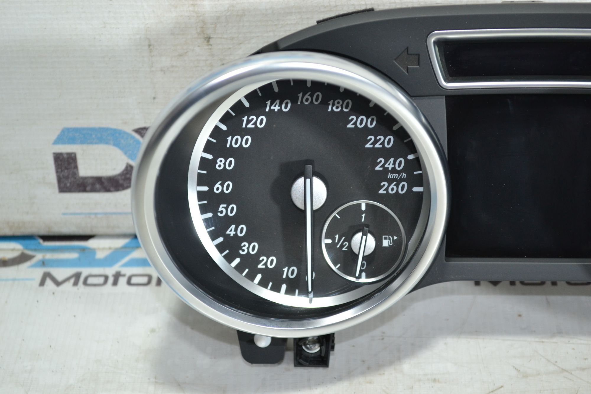 https://ycs.partsauto.market/partsauto-images/thmbs/userImages/b7628e092085f1f91467af1afb6e7630/part/2d332e2b-8354-4e5a-b0d4-ea9695306a2a_1783598049934.jpg