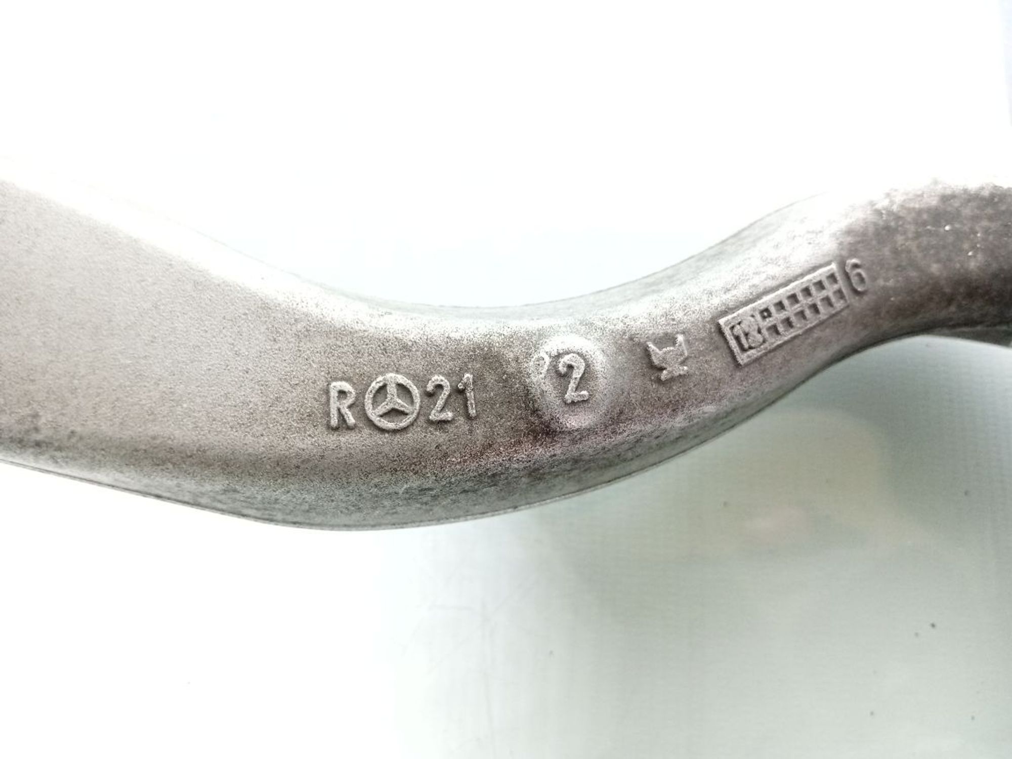 https://ycs.partsauto.market/partsauto-images/thmbs/userImages/b7628e092085f1f91467af1afb6e7630/part/2d8aed9f-bad0-473b-b670-f0bf8861c469_1740818846916.jpg