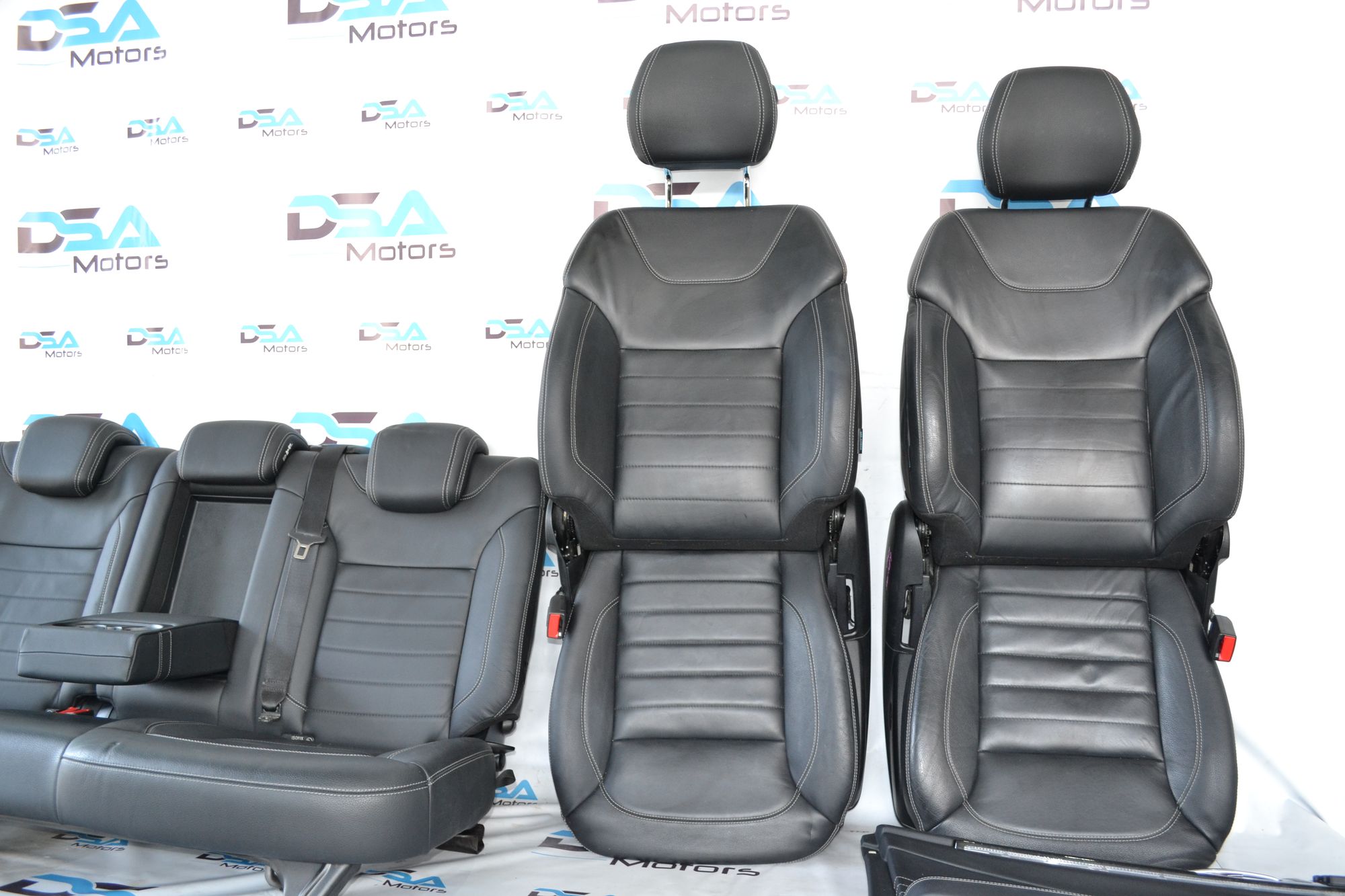 https://ycs.partsauto.market/partsauto-images/thmbs/userImages/b7628e092085f1f91467af1afb6e7630/part/2ddb16e7-4301-46f8-8561-65431504da55_1783690932710.jpg