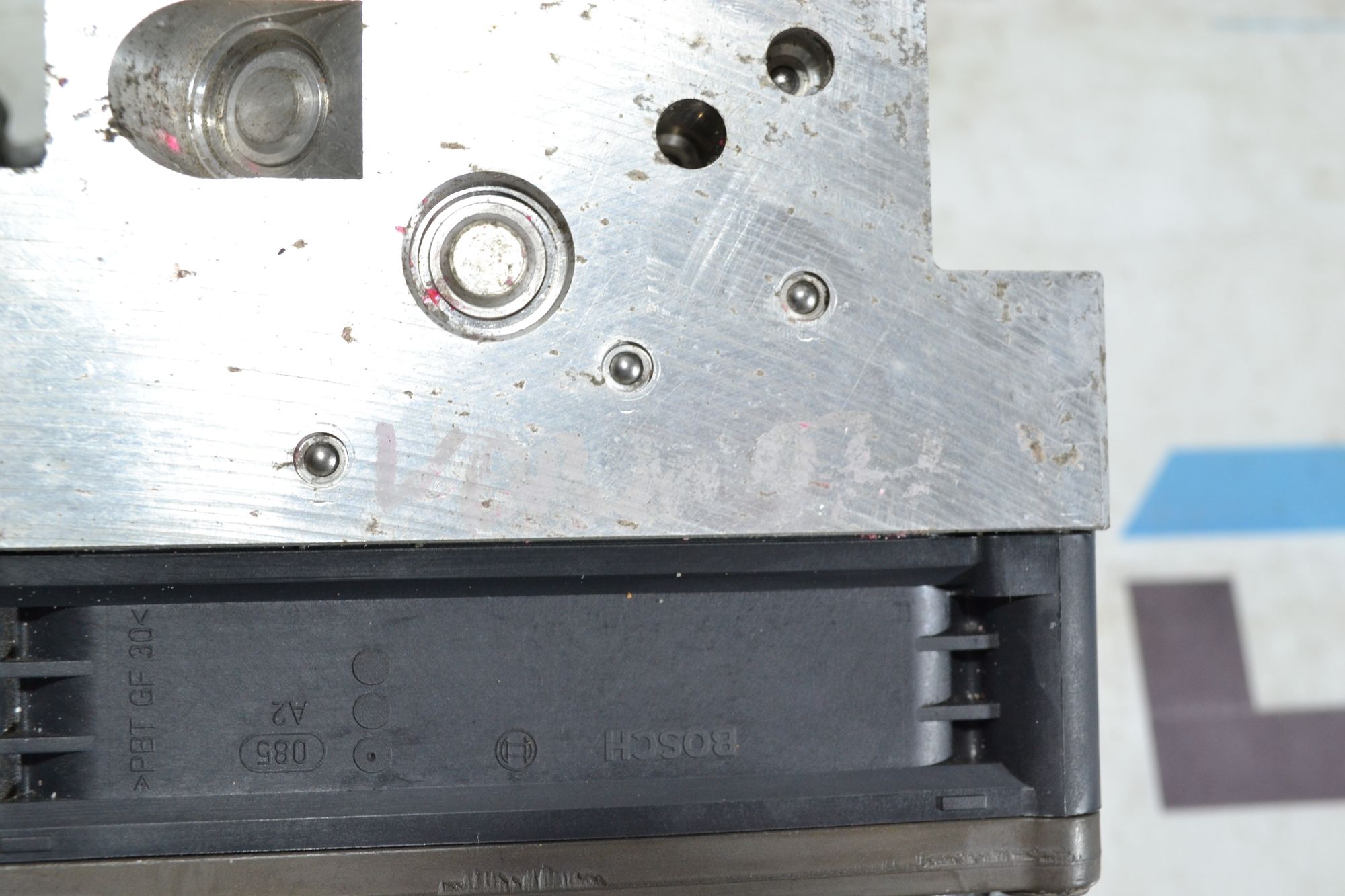 https://ycs.partsauto.market/partsauto-images/thmbs/userImages/b7628e092085f1f91467af1afb6e7630/part/2dfaafbf-c6c1-4056-8cbc-2d5a4e1d7e60_1780902129377.jpg