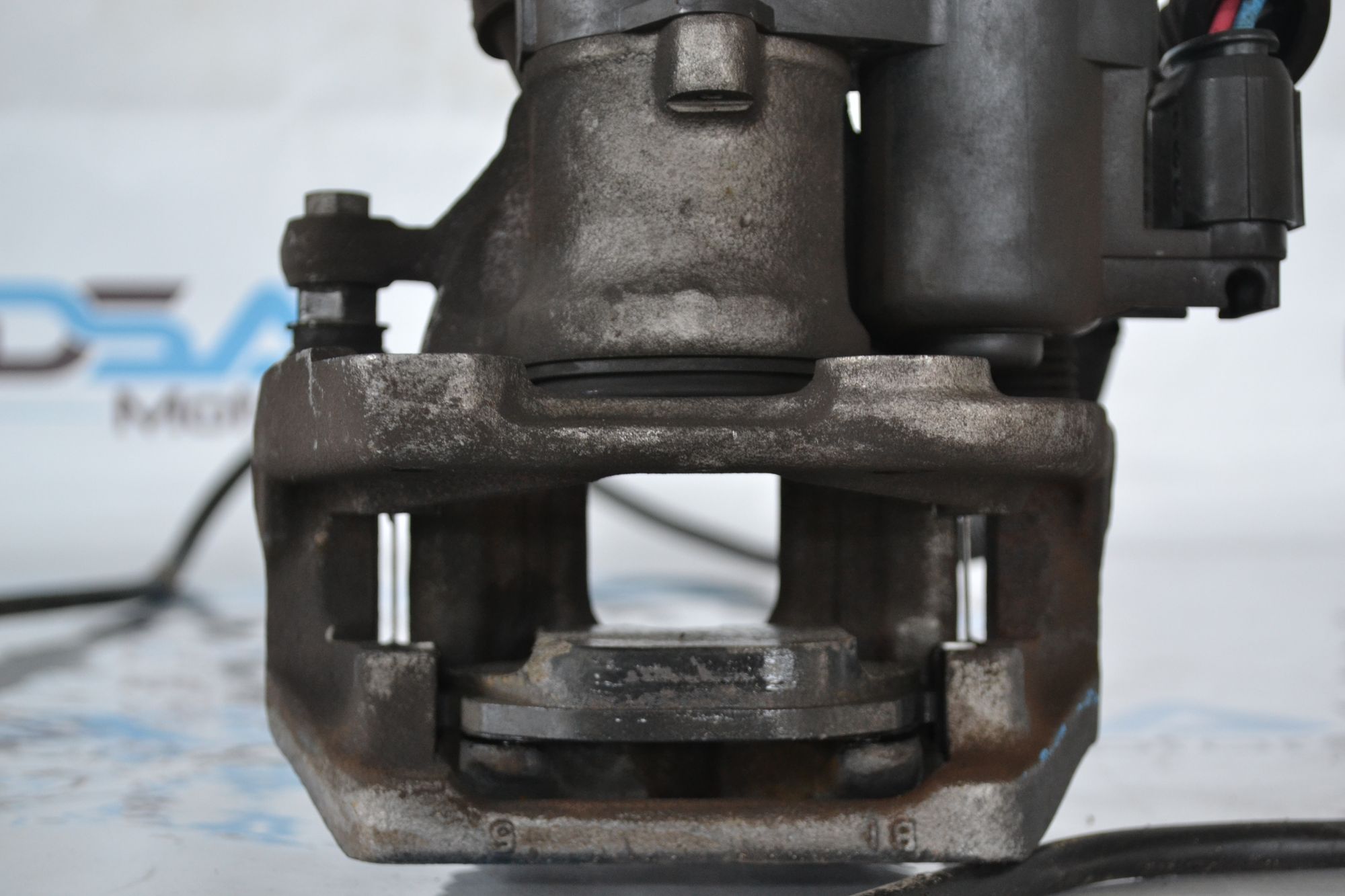 https://ycs.partsauto.market/partsauto-images/thmbs/userImages/b7628e092085f1f91467af1afb6e7630/part/2e1b30b8-acf8-4341-bf67-78406401ca5d_1787295571359.jpg