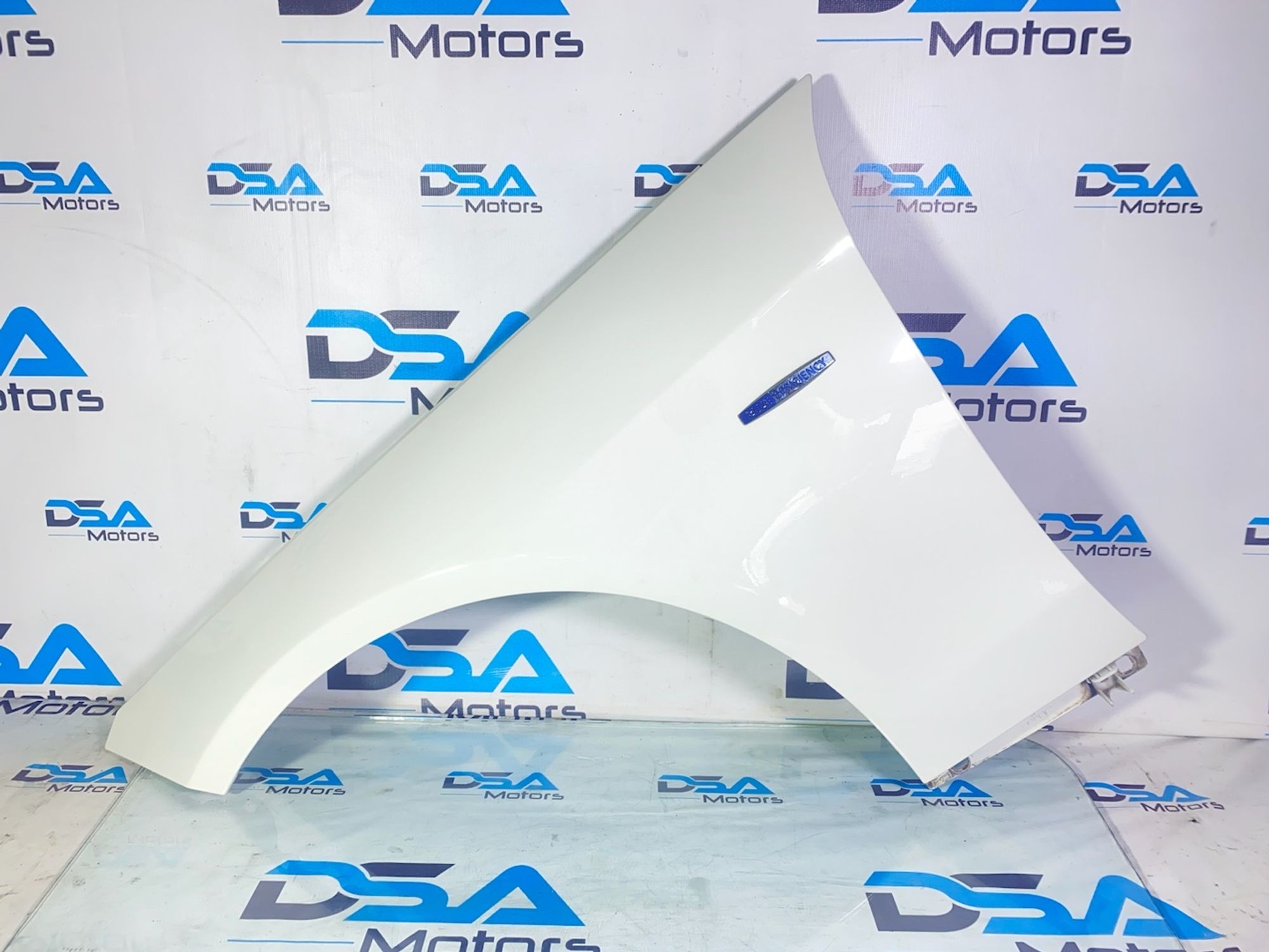 https://ycs.partsauto.market/partsauto-images/thmbs/userImages/b7628e092085f1f91467af1afb6e7630/part/2e83a799-fc00-44c7-8461-90d37fa96174_1740057311881.jpg