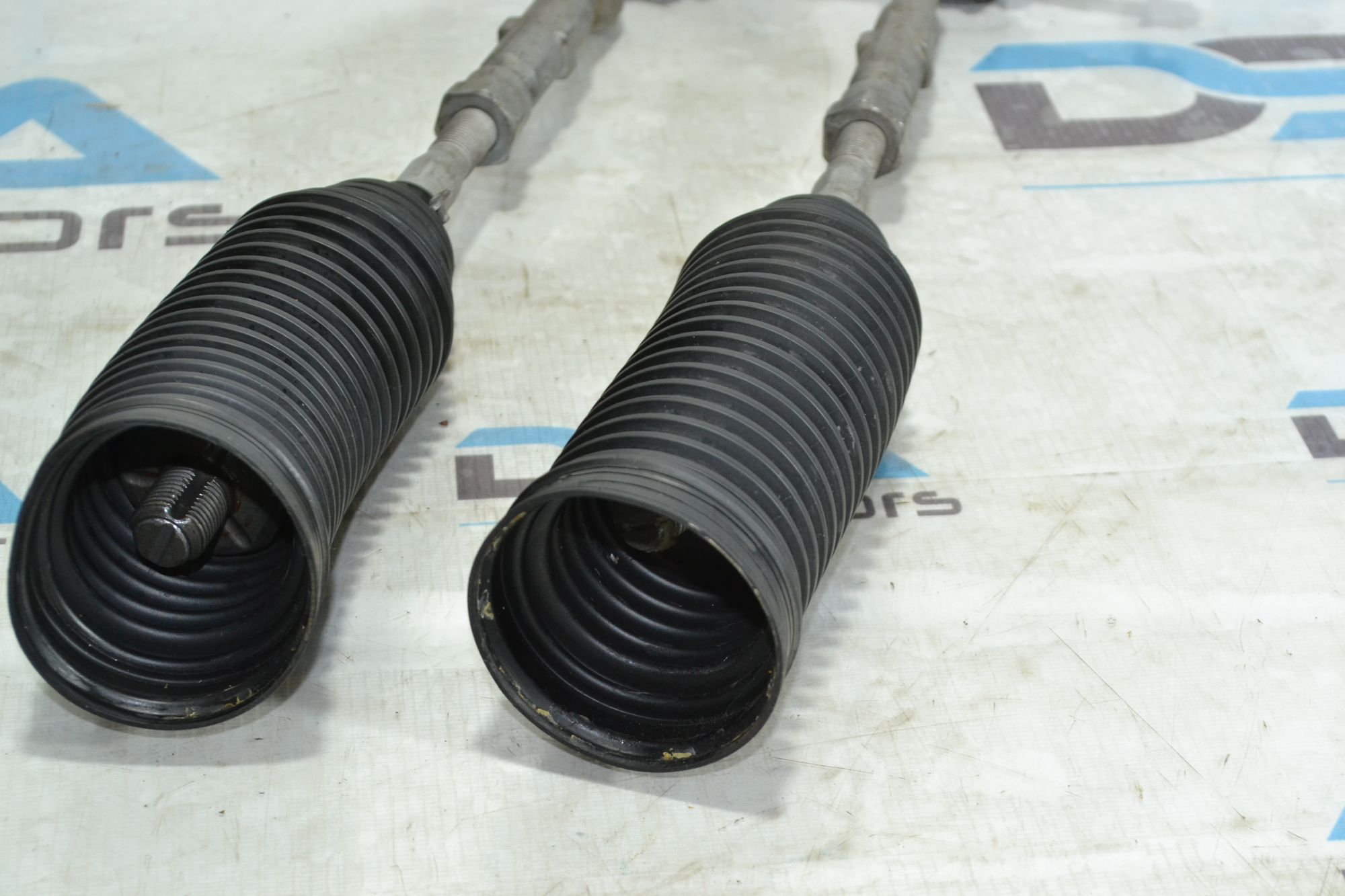 https://ycs.partsauto.market/partsauto-images/thmbs/userImages/b7628e092085f1f91467af1afb6e7630/part/2f1f1b8a-c7ef-40e2-9f3e-2fd93ddaace5_1781271202703.jpg