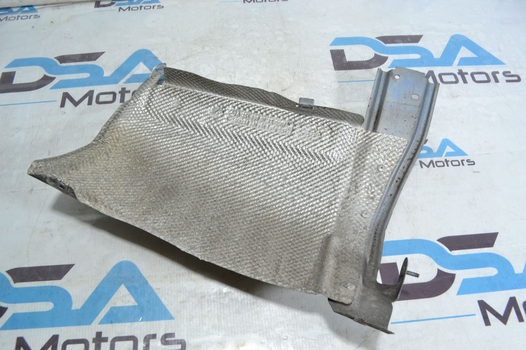 https://ycs.partsauto.market/partsauto-images/thmbs/userImages/b7628e092085f1f91467af1afb6e7630/part/2f63f8d3-473e-4ece-b697-8d47879360b6_1781680628696.jpg