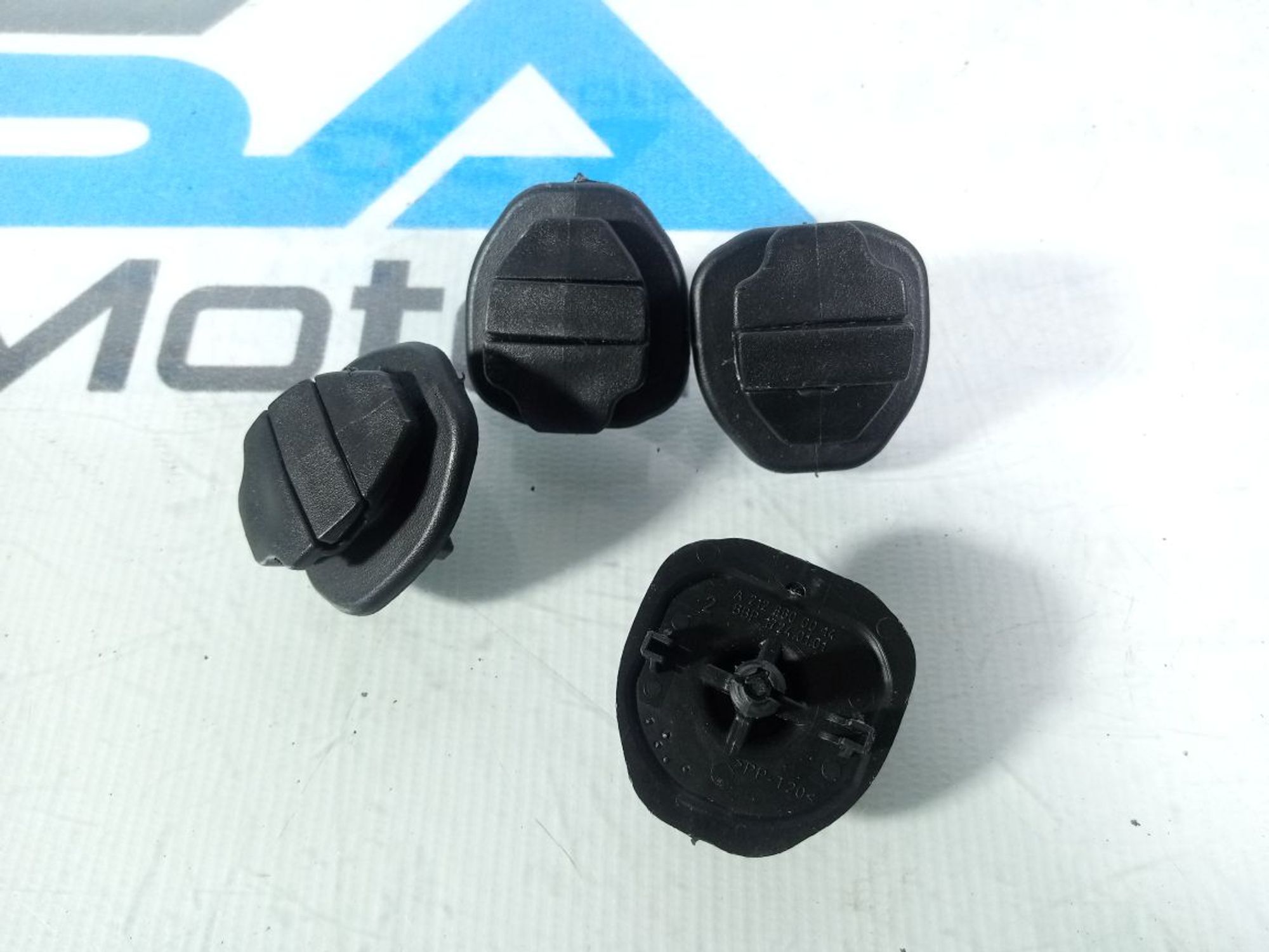 https://ycs.partsauto.market/partsauto-images/thmbs/userImages/b7628e092085f1f91467af1afb6e7630/part/2f875904-2bed-4b21-a0eb-e063795a4c0c_1740581349816.jpg