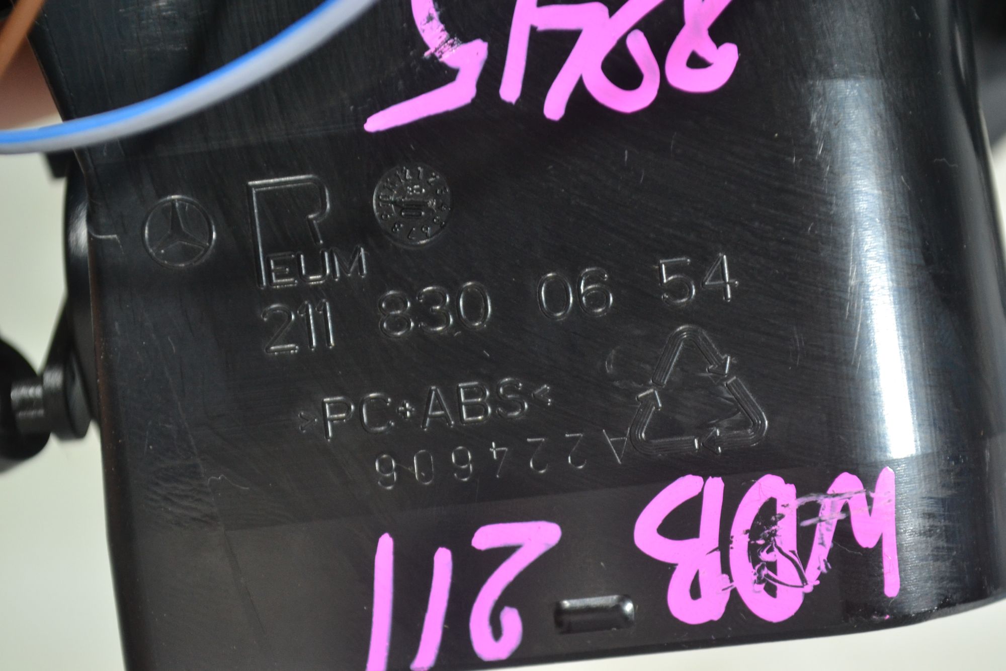 https://ycs.partsauto.market/partsauto-images/thmbs/userImages/b7628e092085f1f91467af1afb6e7630/part/2ff02310-a9e3-4e0b-9e4e-0ef975b6a623_1781259849393.jpg