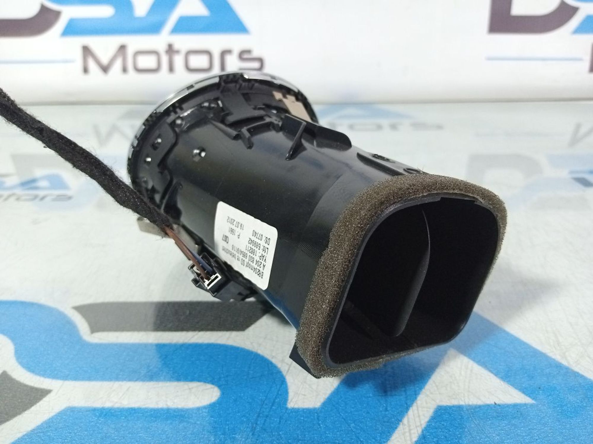 https://ycs.partsauto.market/partsauto-images/thmbs/userImages/b7628e092085f1f91467af1afb6e7630/part/30021882-f026-4b9c-96cd-1b77d8b9ed13_1747662390742.jpg