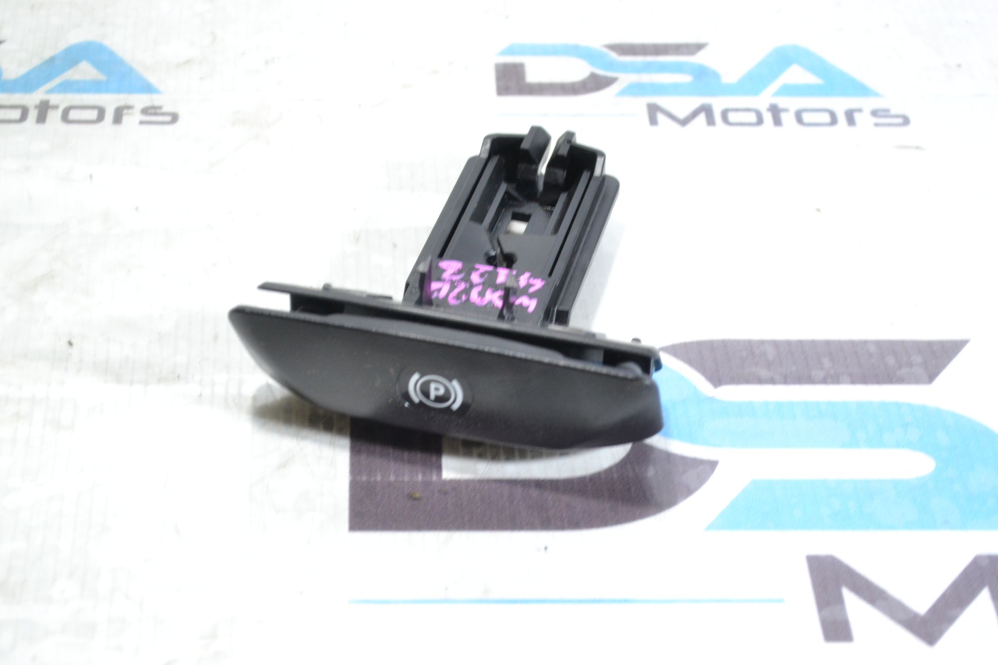 https://ycs.partsauto.market/partsauto-images/thmbs/userImages/b7628e092085f1f91467af1afb6e7630/part/30749b59-bdc8-48a6-bee5-261223a2be93_1780994227829.jpg