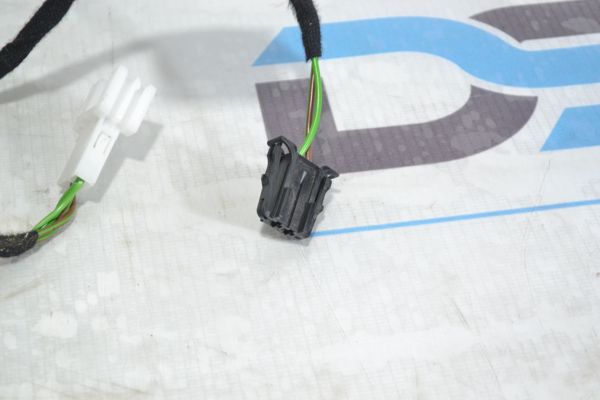 https://ycs.partsauto.market/partsauto-images/thmbs/userImages/b7628e092085f1f91467af1afb6e7630/part/30ab39e0-46c5-4b54-85a2-5da0093bee8b_1781184218717.jpg