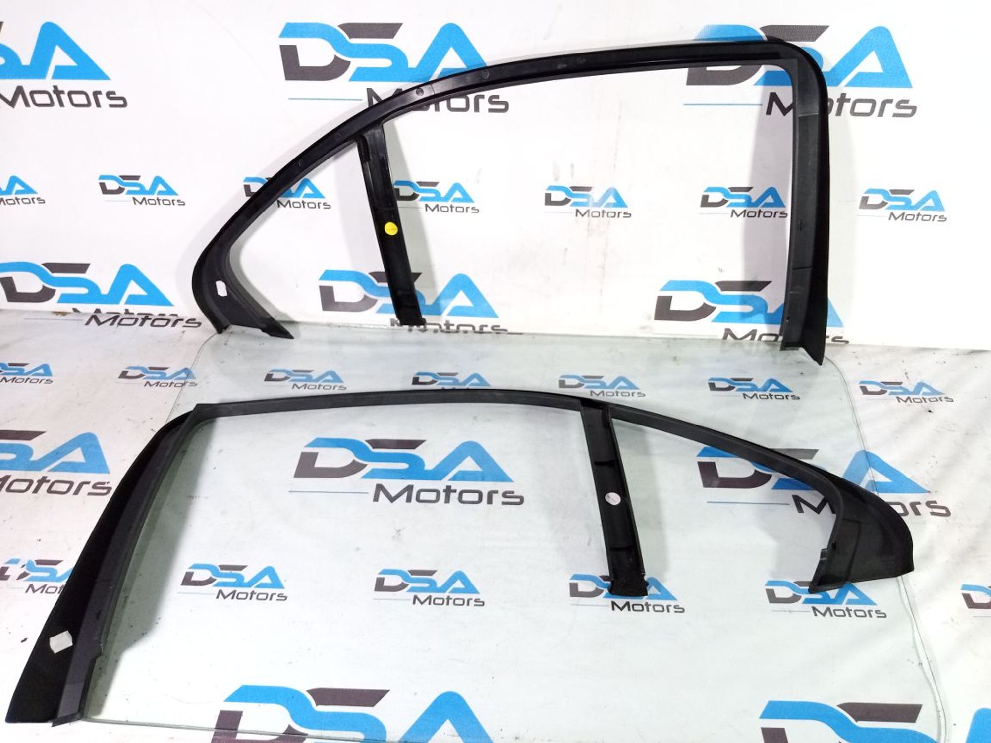 https://ycs.partsauto.market/partsauto-images/thmbs/userImages/b7628e092085f1f91467af1afb6e7630/part/30cd3b8b-6942-42b5-9dfc-79e89cd78e5e_1735992491923.jpg