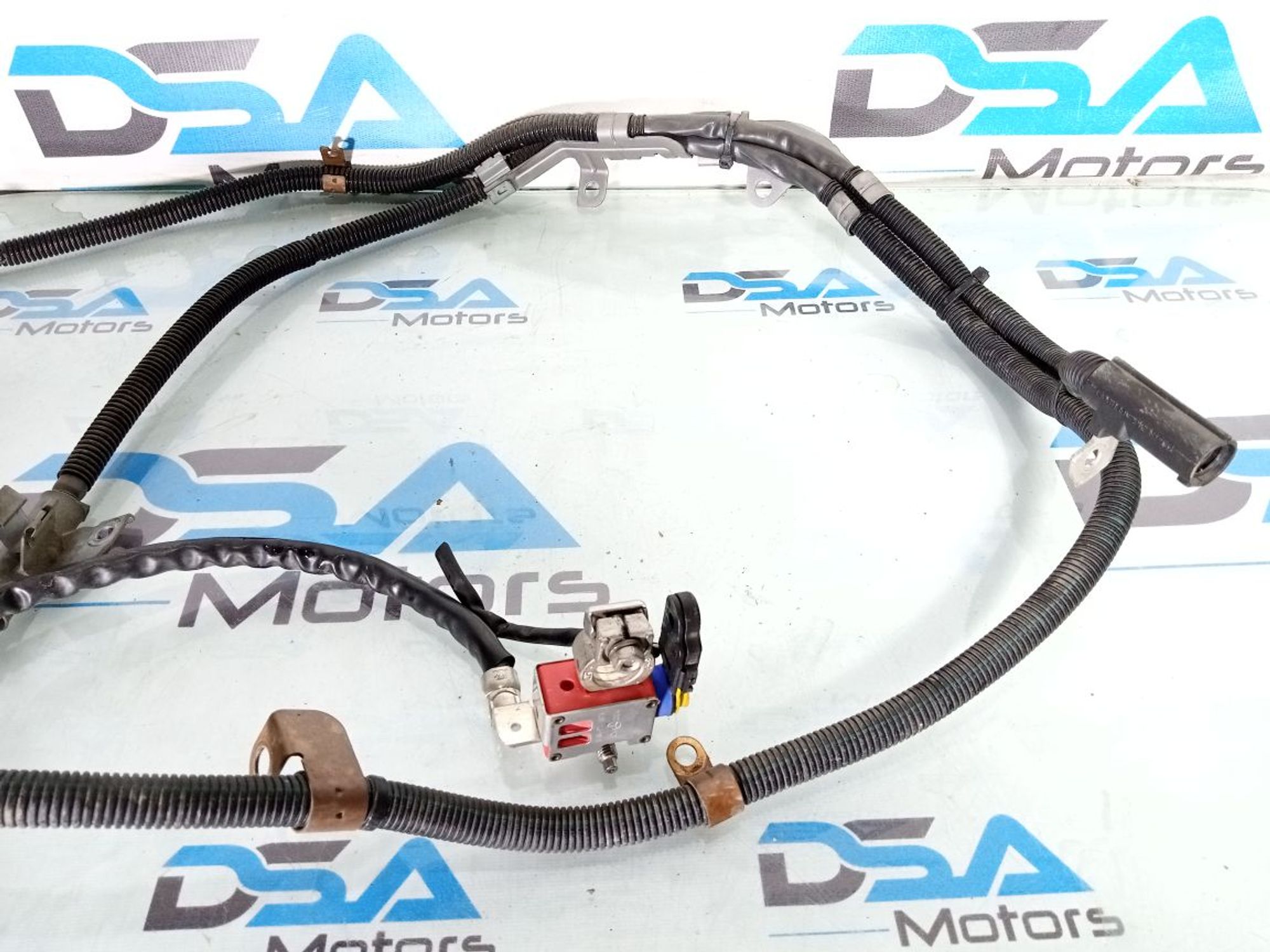 https://ycs.partsauto.market/partsauto-images/thmbs/userImages/b7628e092085f1f91467af1afb6e7630/part/31701f64-cce5-4aa6-afe6-fd154c7f352c_1733652234254.jpg