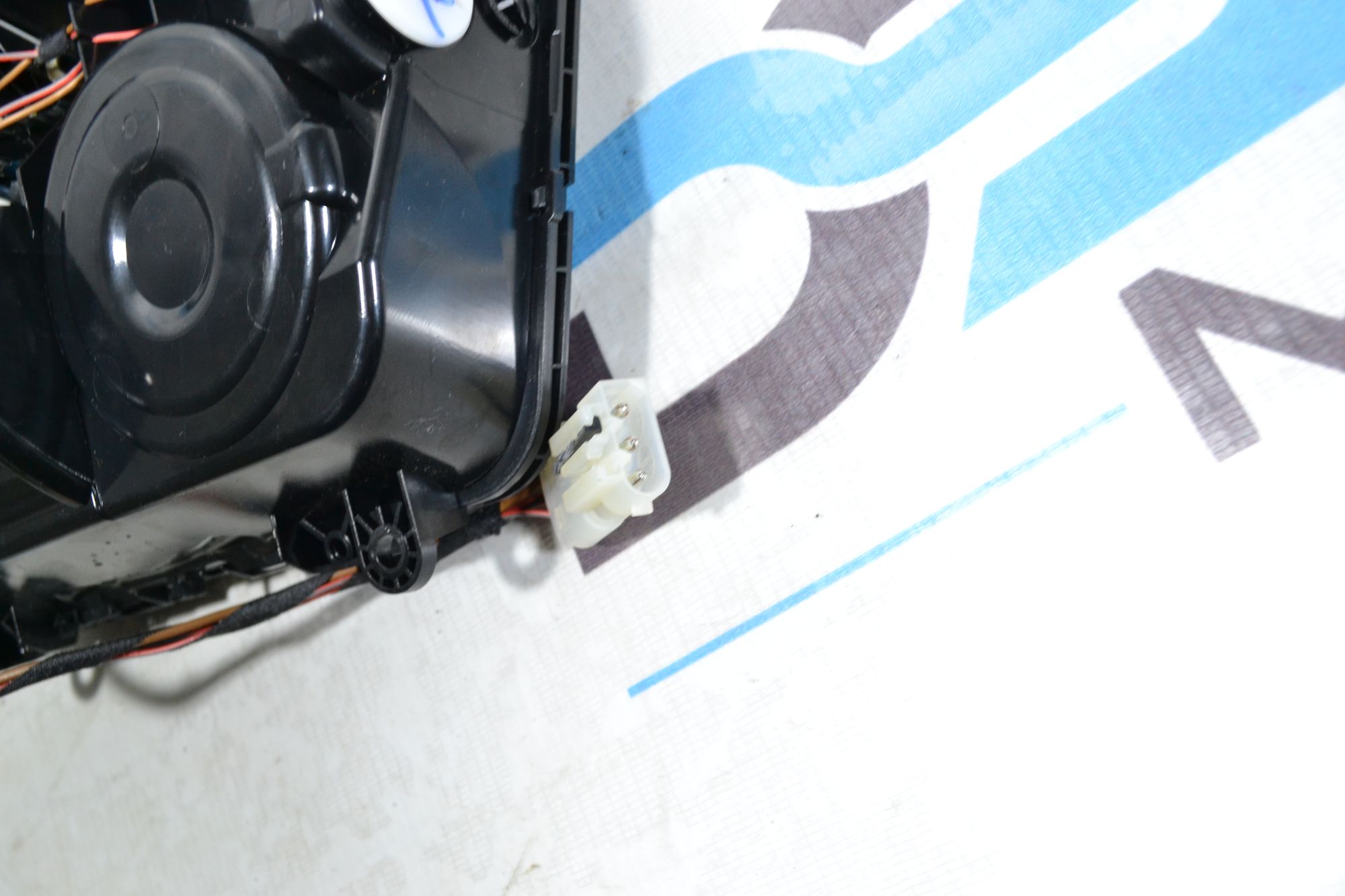 https://ycs.partsauto.market/partsauto-images/thmbs/userImages/b7628e092085f1f91467af1afb6e7630/part/32506613-29f6-42ac-9ae1-eb6f2d6802a3_1779979828792.jpg