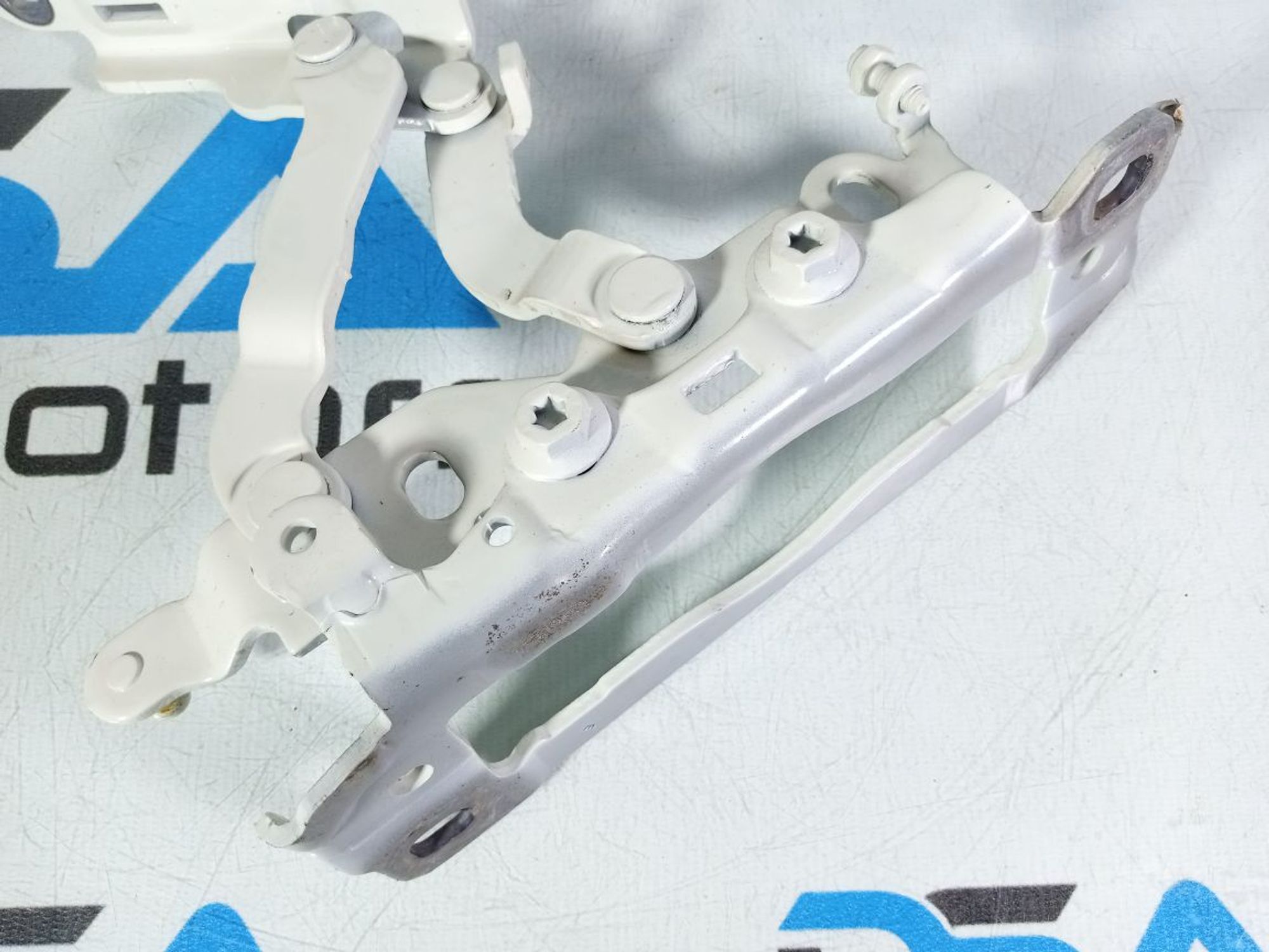 https://ycs.partsauto.market/partsauto-images/thmbs/userImages/b7628e092085f1f91467af1afb6e7630/part/32c6035c-c9a4-4381-98a2-d49b905f9839_1746018897141.jpg