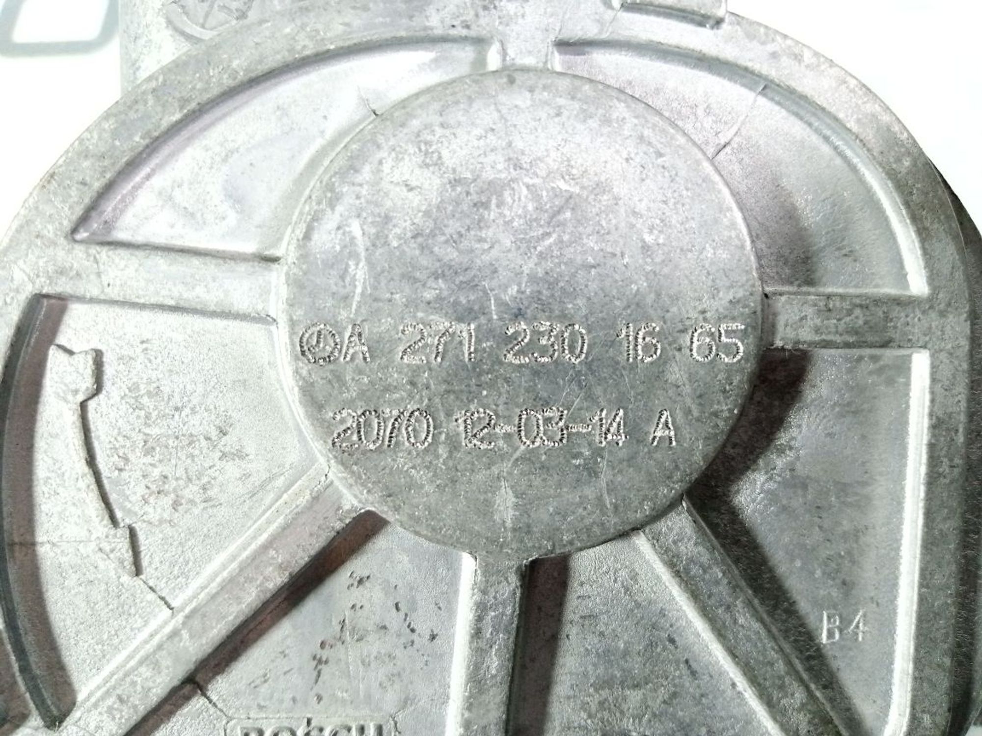 https://ycs.partsauto.market/partsauto-images/thmbs/userImages/b7628e092085f1f91467af1afb6e7630/part/33113072-ee10-49c0-bc11-8111e3cc4684_1740142743821.jpg