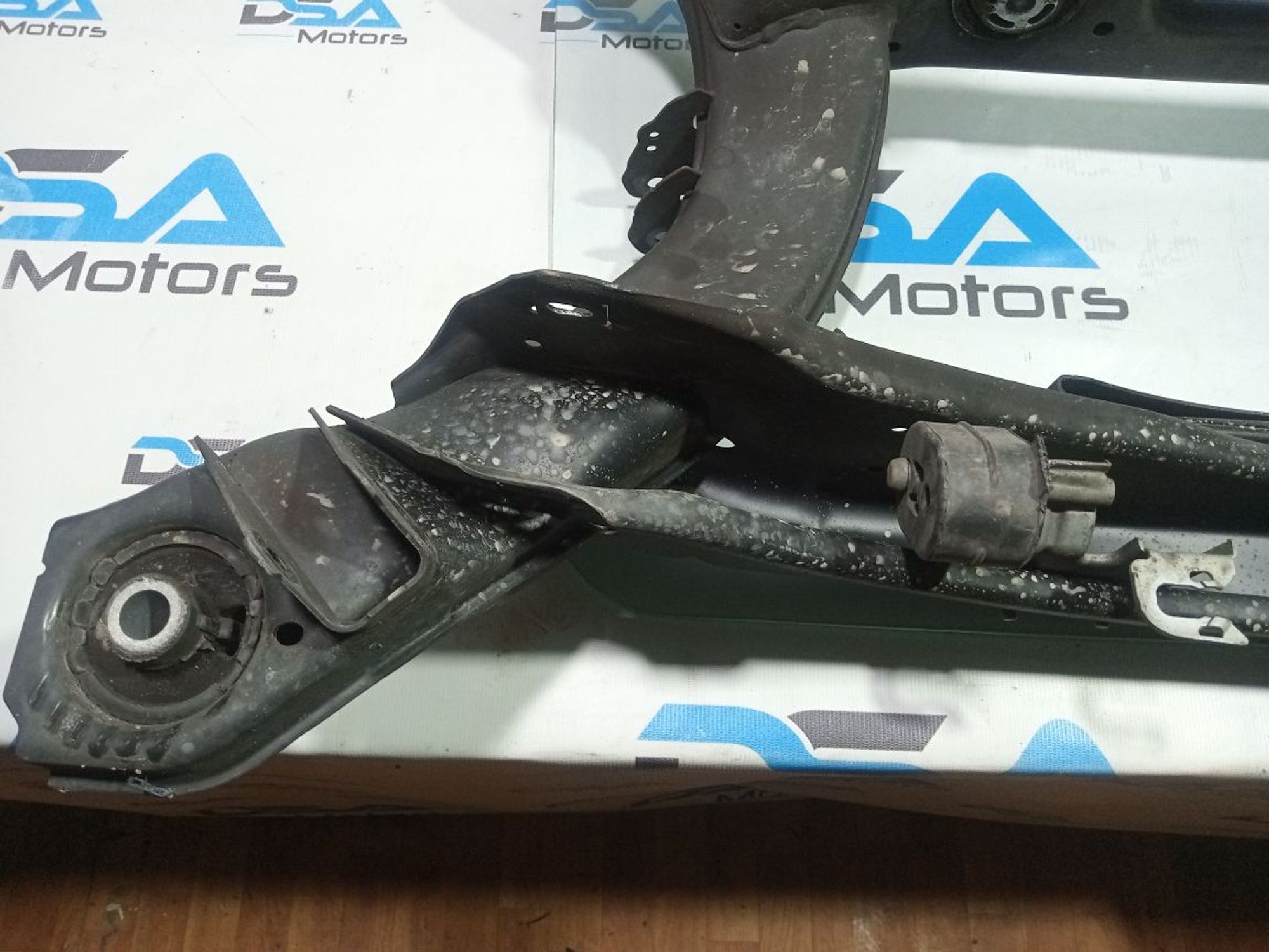 https://ycs.partsauto.market/partsauto-images/thmbs/userImages/b7628e092085f1f91467af1afb6e7630/part/332182e6-0bd6-4273-ba52-f4adc4bbd356_1747897337452.jpg