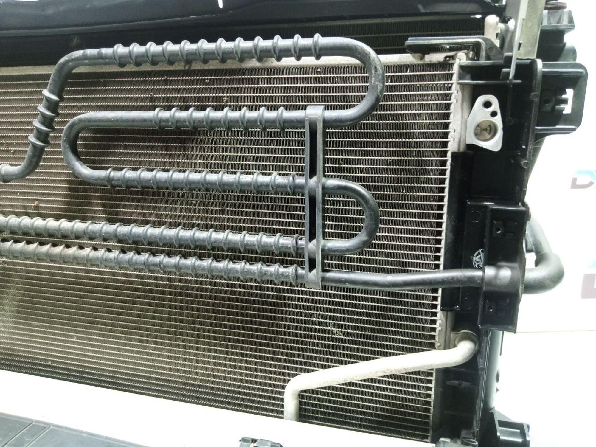 https://ycs.partsauto.market/partsauto-images/thmbs/userImages/b7628e092085f1f91467af1afb6e7630/part/3348c097-71f6-4aaf-a159-4f5a081d55b7_1749152409950.jpg
