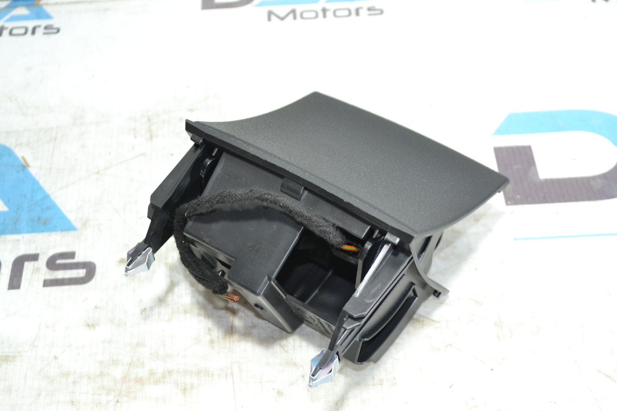 https://ycs.partsauto.market/partsauto-images/thmbs/userImages/b7628e092085f1f91467af1afb6e7630/part/33fa517a-7906-4033-9667-c62e6d564683_1785496765023.jpg