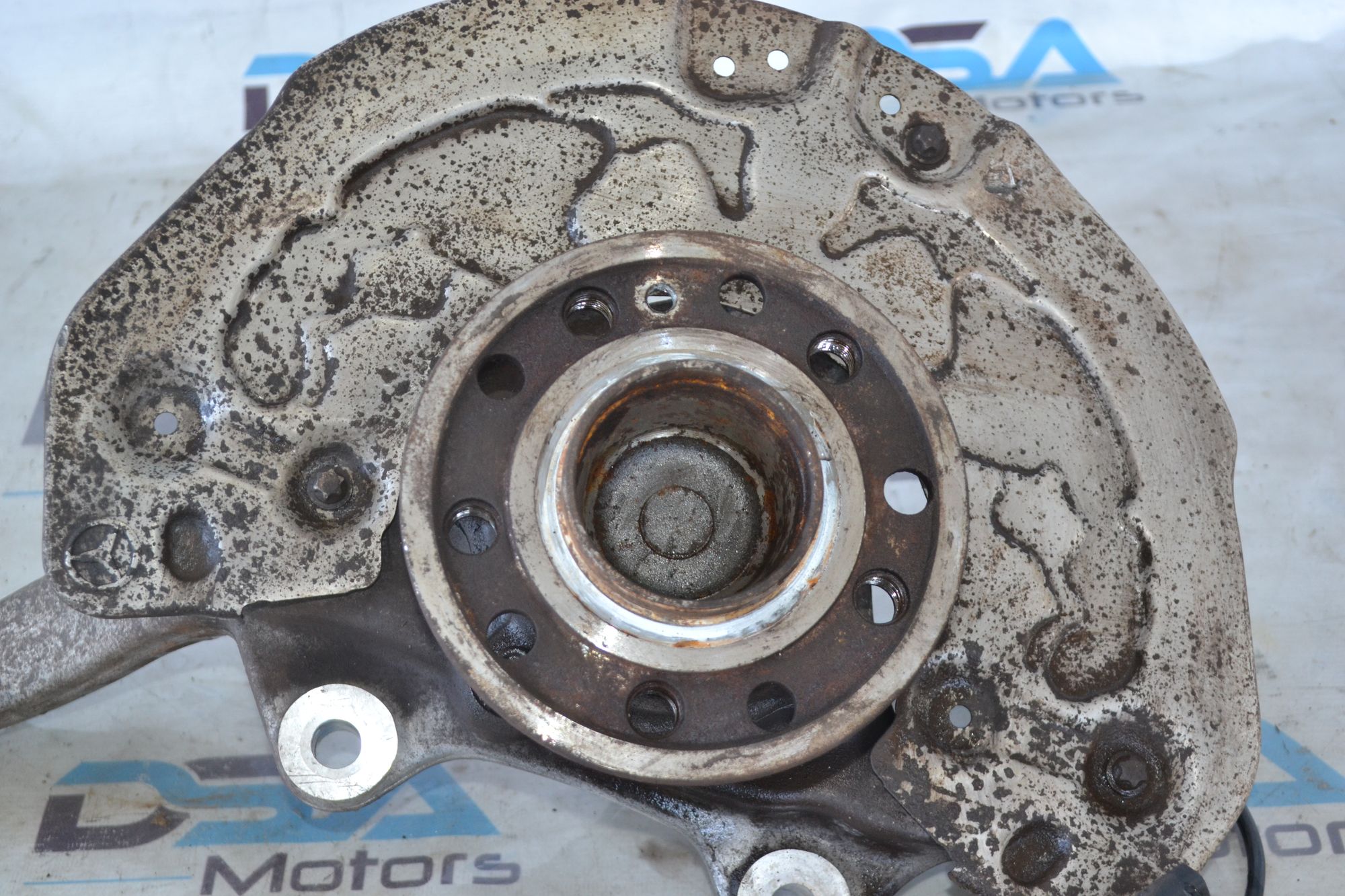 https://ycs.partsauto.market/partsauto-images/thmbs/userImages/b7628e092085f1f91467af1afb6e7630/part/35121559-3cf0-431c-bf81-d357cfa5488a_1785408531481.jpg