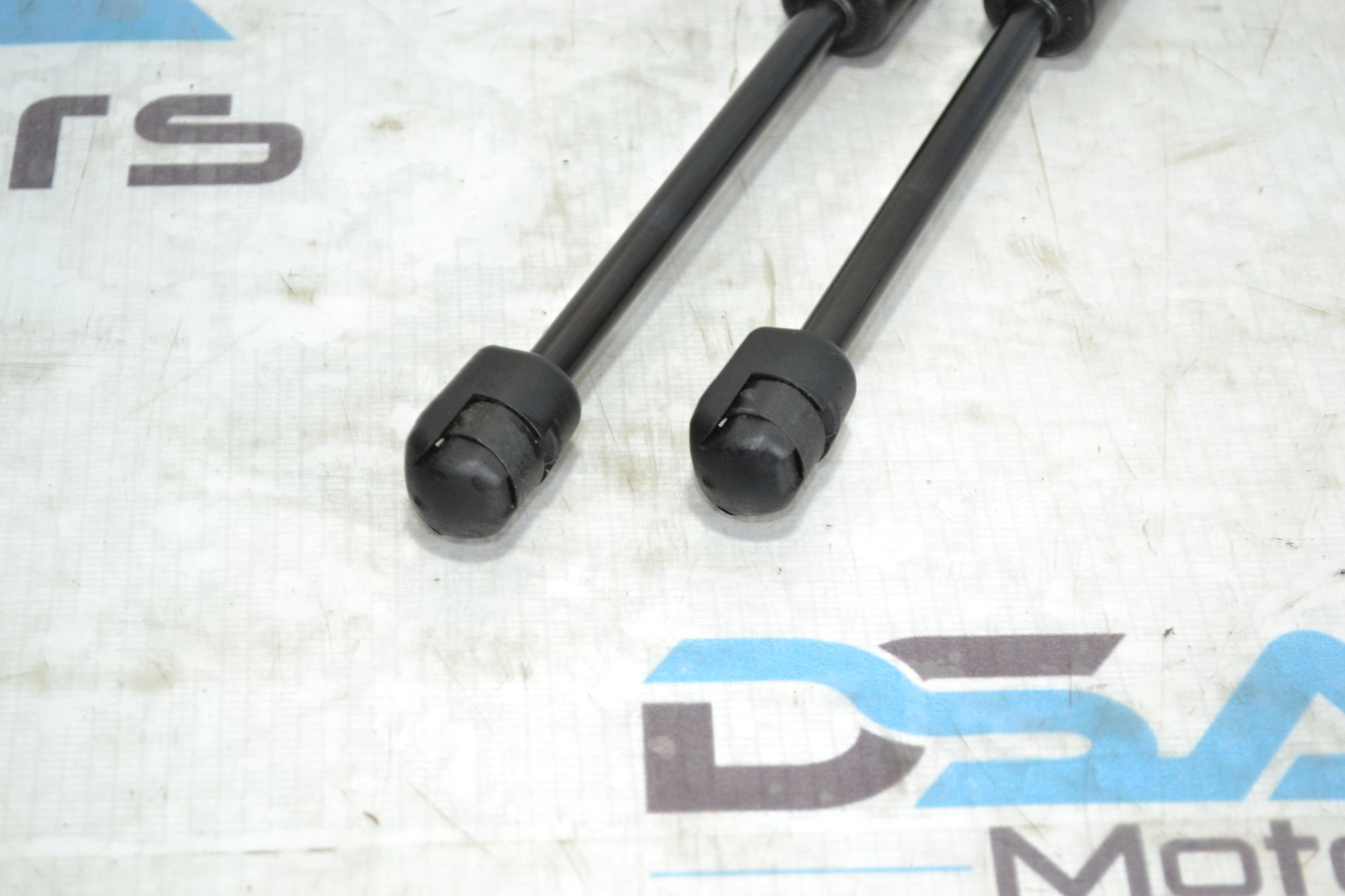 Амортизаторы капота оригинал BMW F20/F21, F30/F34 из Японии, 1500 рублей, Кореновск