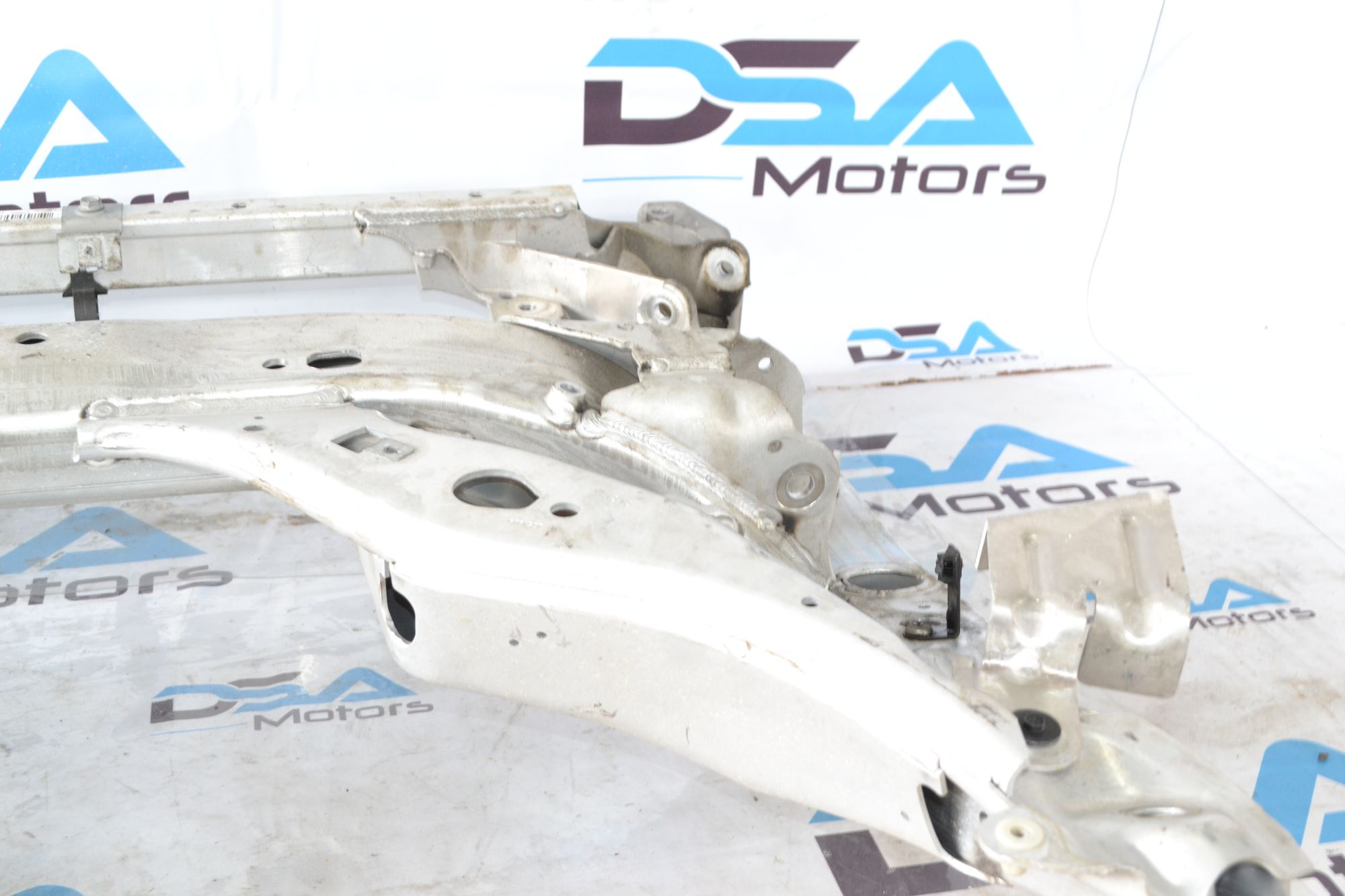 https://ycs.partsauto.market/partsauto-images/thmbs/userImages/b7628e092085f1f91467af1afb6e7630/part/364f4ee8-bdec-4371-8372-509c09356555_1781617226893.jpg