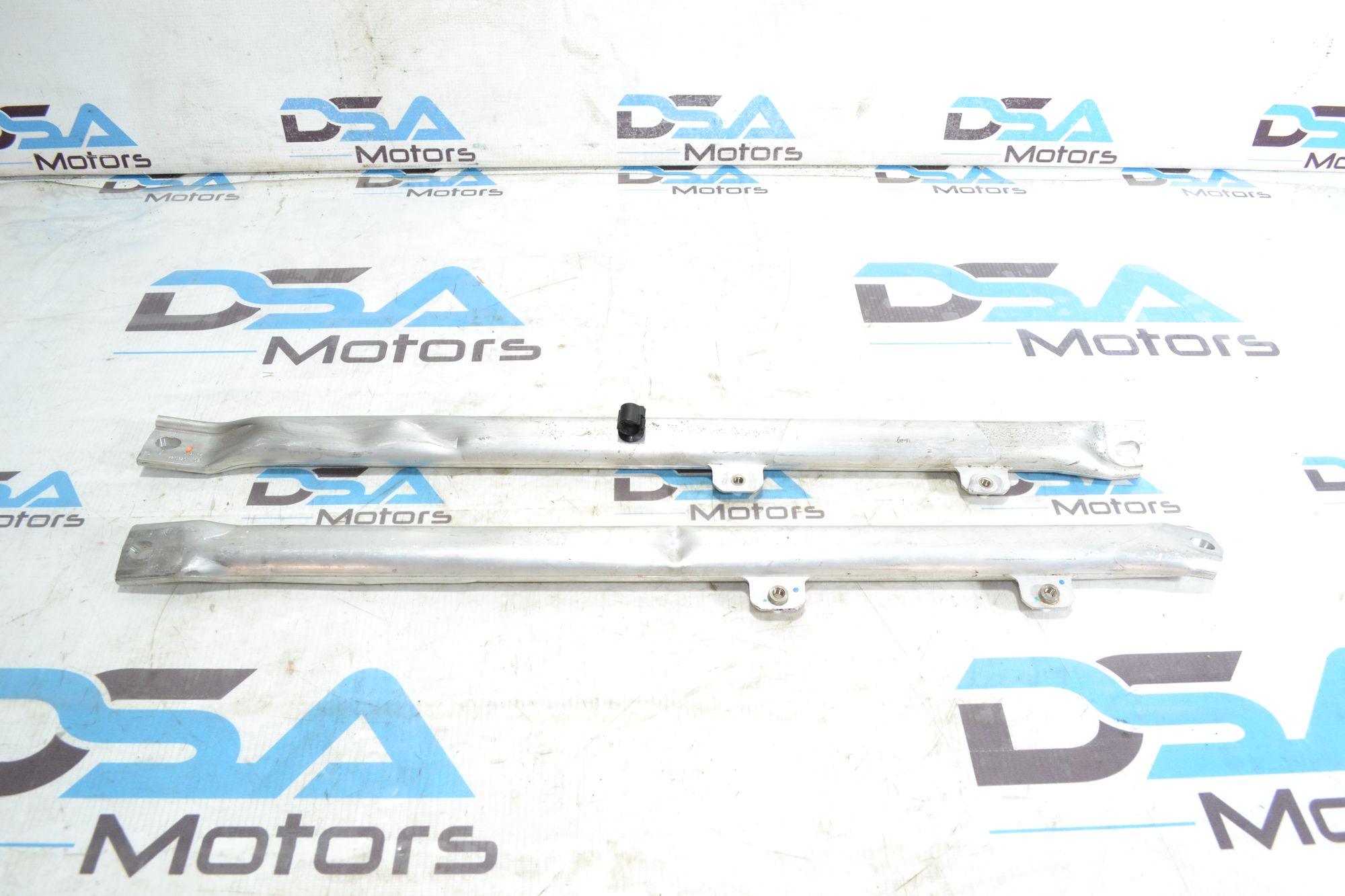 https://ycs.partsauto.market/partsauto-images/thmbs/userImages/b7628e092085f1f91467af1afb6e7630/part/3775b806-10ff-4dcb-ac68-2b2482d8c1dc_1782979057138.jpg