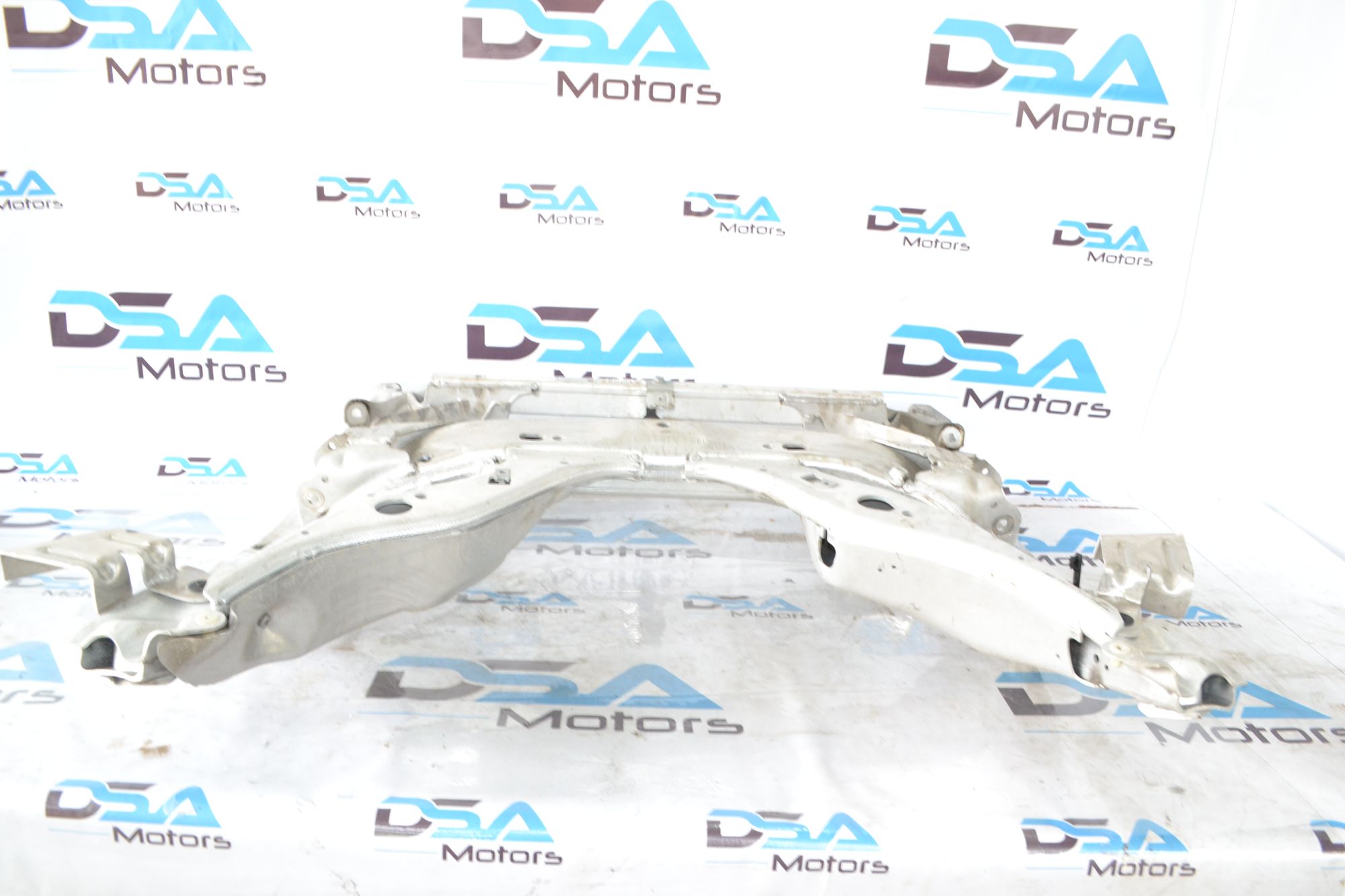 https://ycs.partsauto.market/partsauto-images/thmbs/userImages/b7628e092085f1f91467af1afb6e7630/part/37bf21c3-4d21-4eed-b606-fa04448d6b9d_1781617221572.jpg