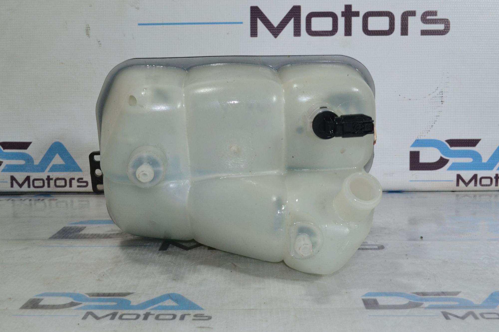 https://ycs.partsauto.market/partsauto-images/thmbs/userImages/b7628e092085f1f91467af1afb6e7630/part/38c6232b-64ff-45b3-afd6-f9a81c766fcb_1779803185847.jpg