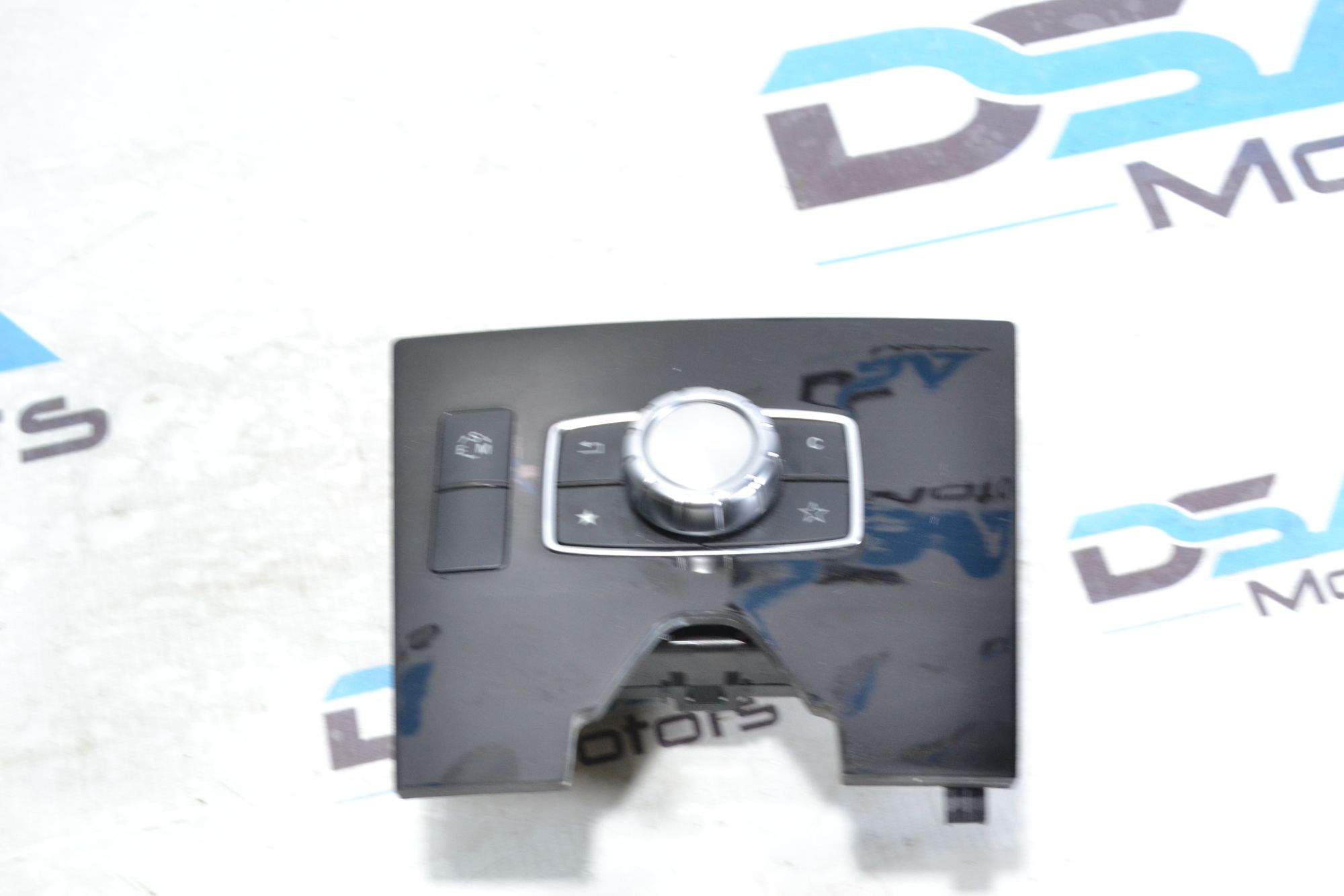https://ycs.partsauto.market/partsauto-images/thmbs/userImages/b7628e092085f1f91467af1afb6e7630/part/38d0468d-f52b-4be2-a0a2-2d7ed37656b7_1780985987405.jpg
