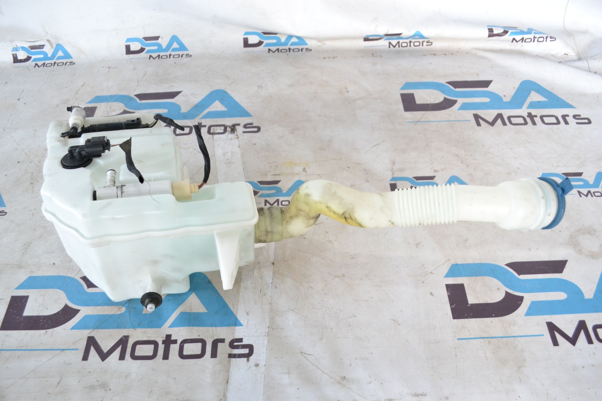 https://ycs.partsauto.market/partsauto-images/thmbs/userImages/b7628e092085f1f91467af1afb6e7630/part/3904f62b-e46a-400b-a1e0-4fd08c630355_1785228497690.jpg