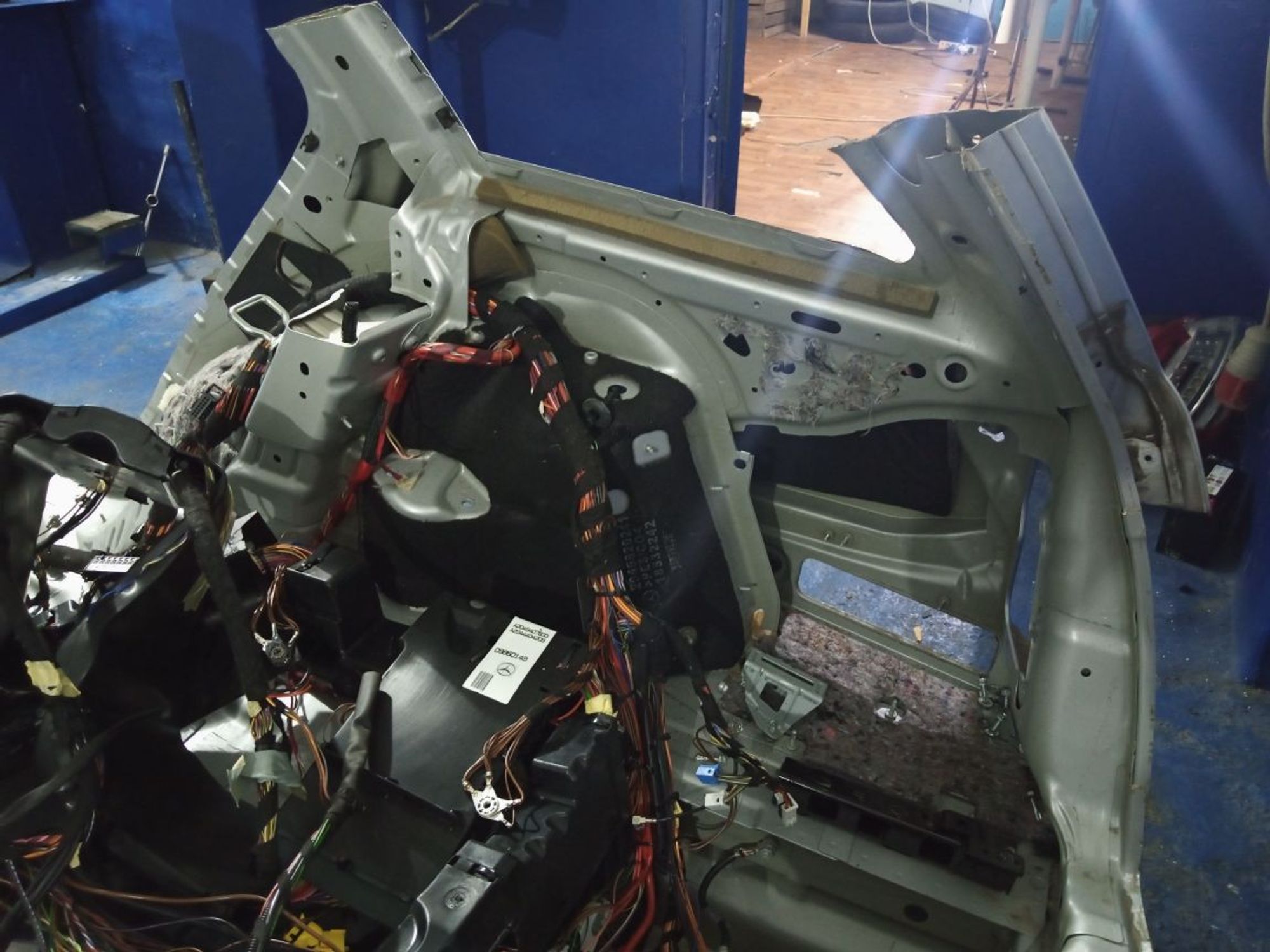 https://ycs.partsauto.market/partsauto-images/thmbs/userImages/b7628e092085f1f91467af1afb6e7630/part/3937b1dc-85b3-44ff-9897-5d791b7ff804_1734180691619.jpg
