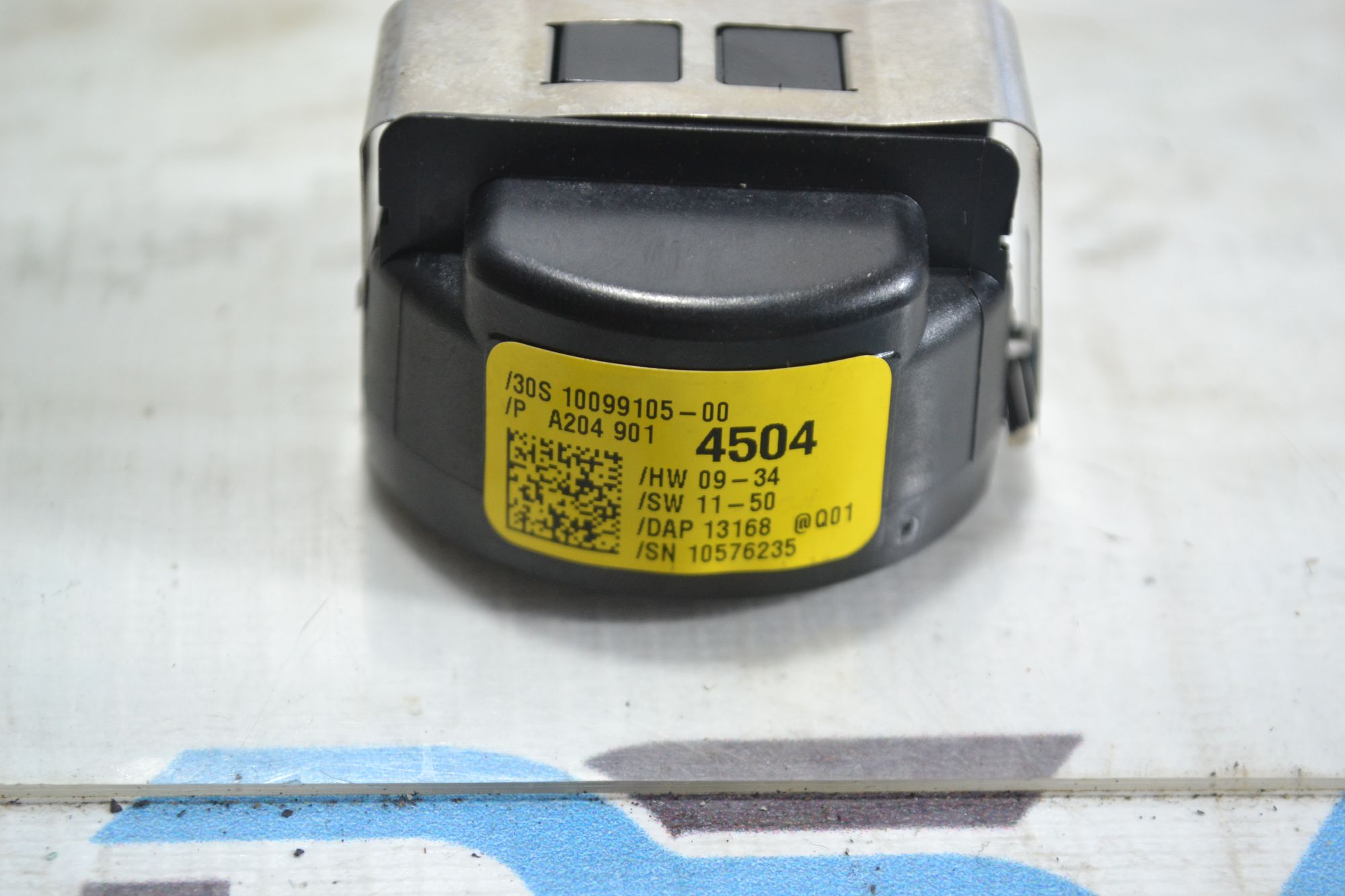 https://ycs.partsauto.market/partsauto-images/thmbs/userImages/b7628e092085f1f91467af1afb6e7630/part/393b6f22-acc3-483b-ba76-30a40571717c_1781241796094.jpg