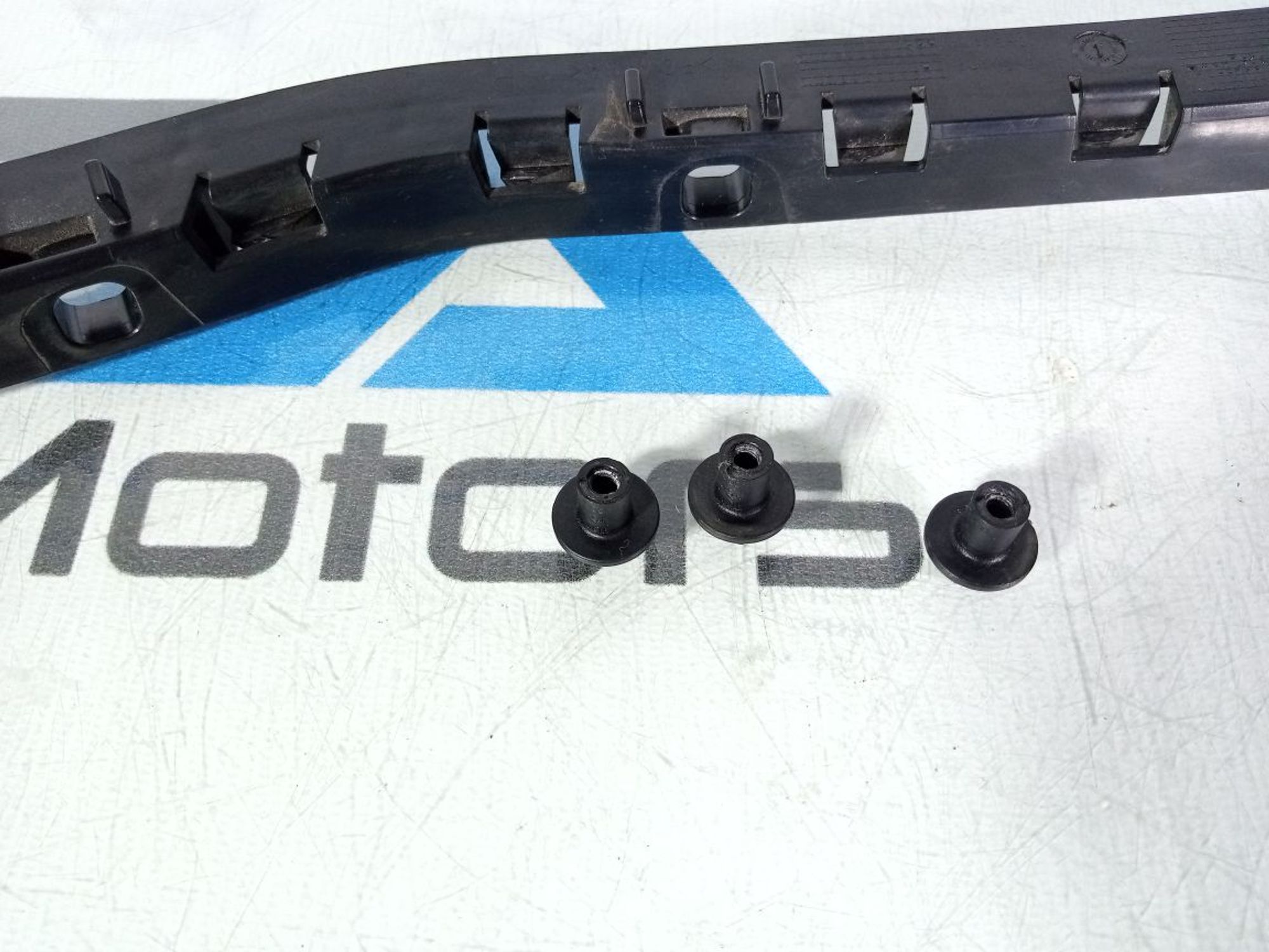 https://ycs.partsauto.market/partsauto-images/thmbs/userImages/b7628e092085f1f91467af1afb6e7630/part/3968dc20-521f-42ce-b2db-98d41833a4a6_1747212464925.jpg