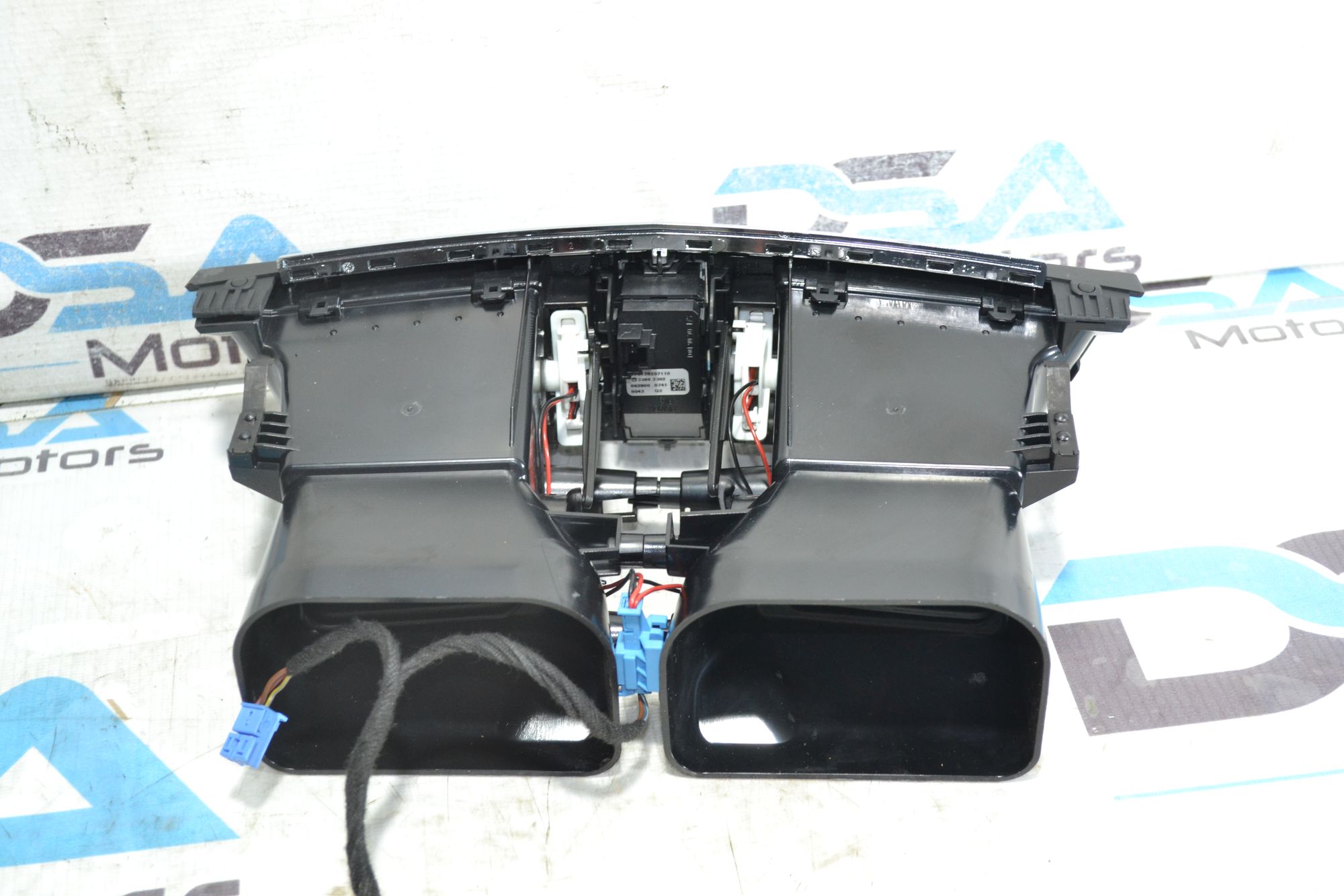 https://ycs.partsauto.market/partsauto-images/thmbs/userImages/b7628e092085f1f91467af1afb6e7630/part/3a2c1995-8c9d-4871-b844-433ccec902c4_1785415805758.jpg